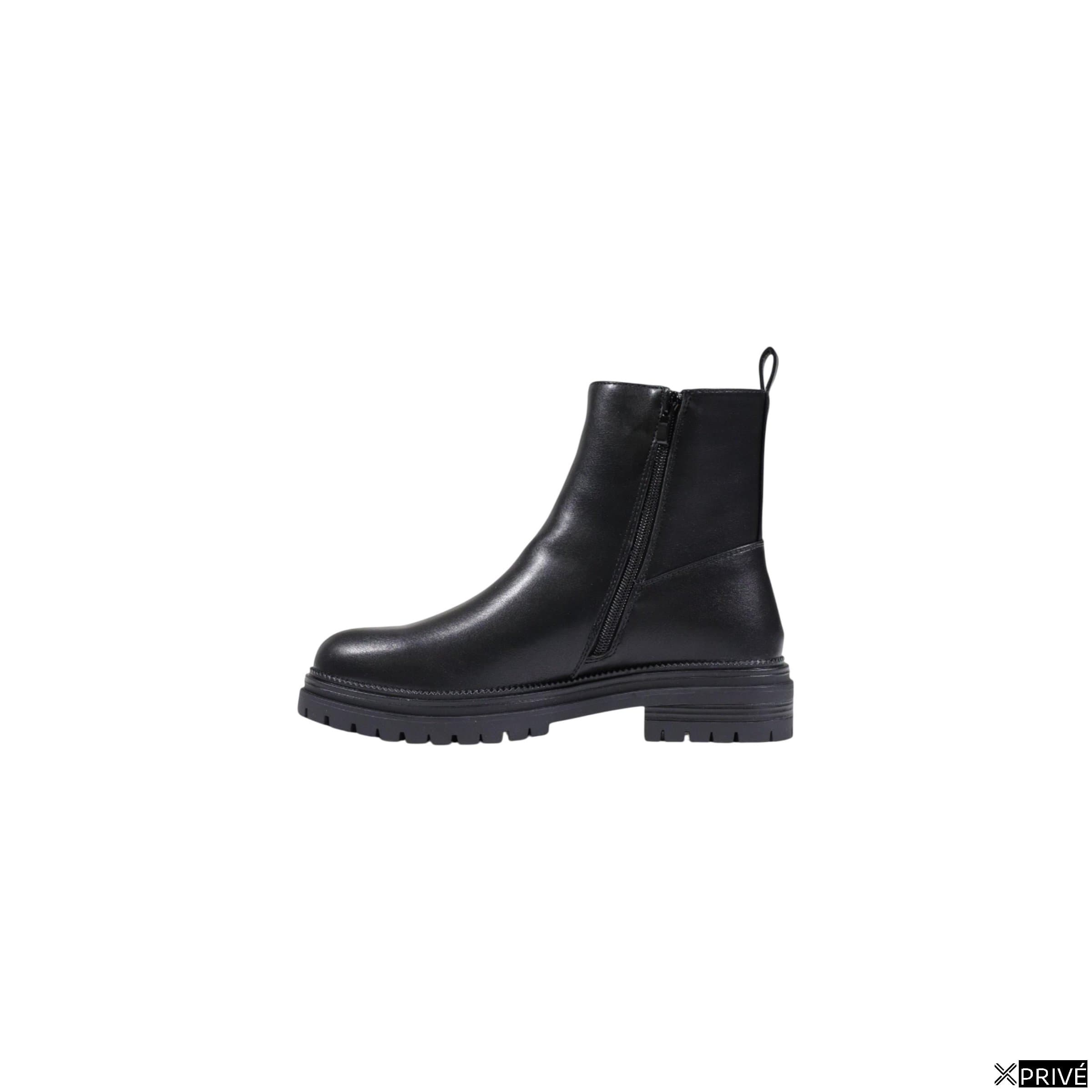 Bottes noires — 3