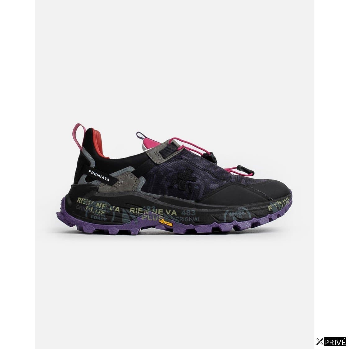 Chaussures de sport noires — 1