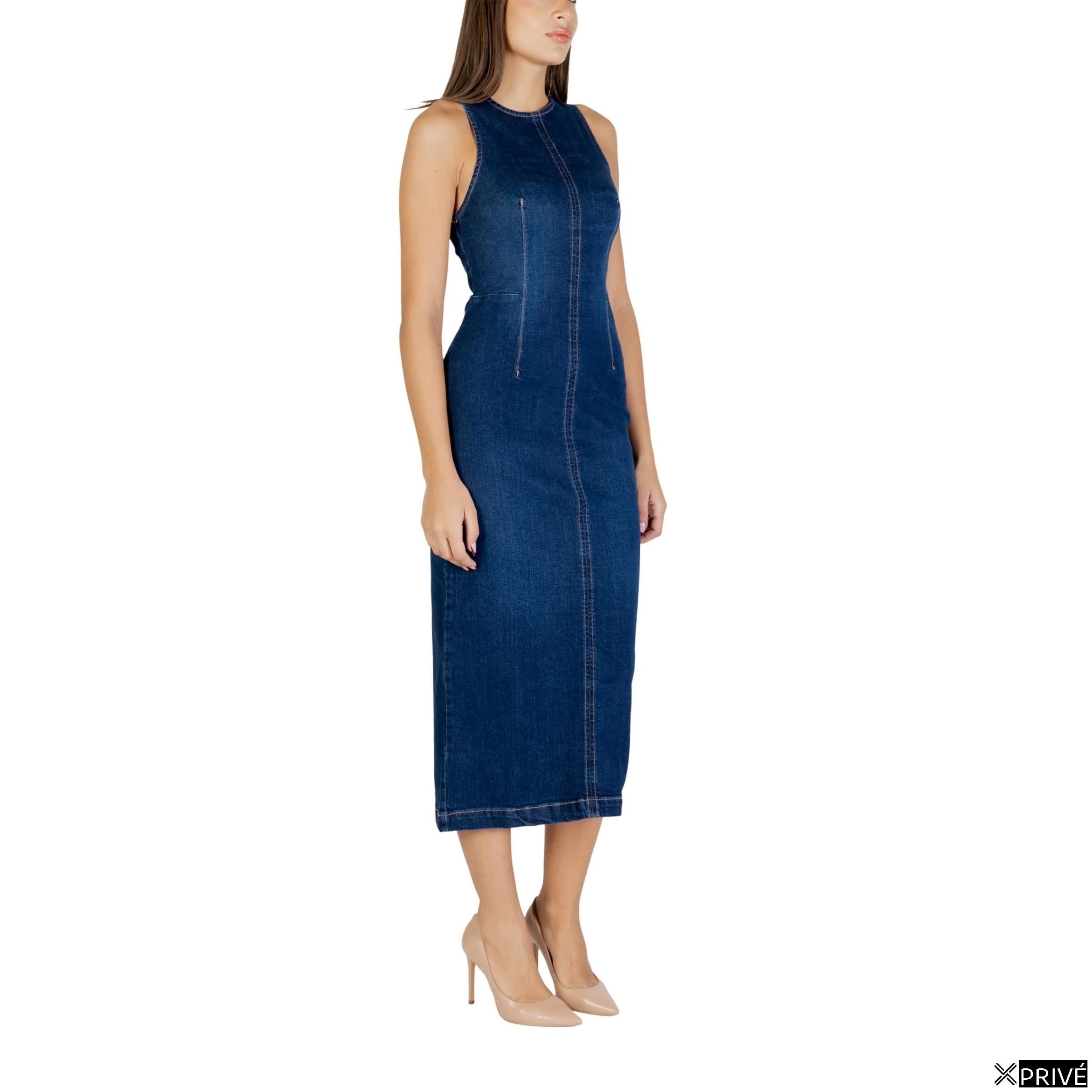 Robe bleue — 2