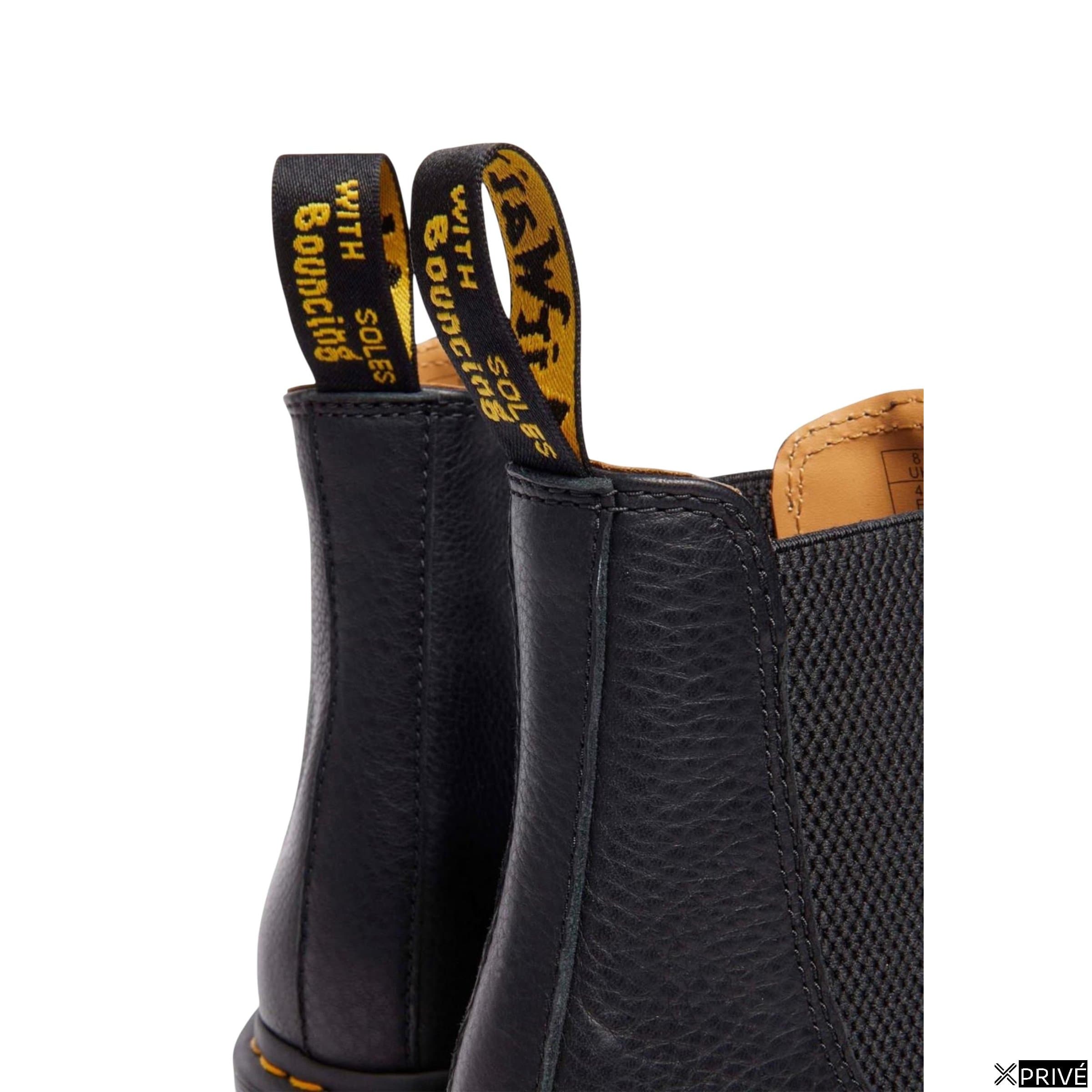 Bottes noires — 3