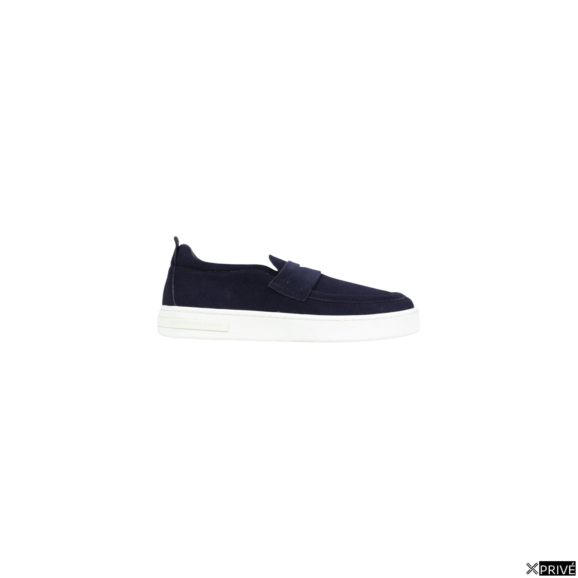 Chaussures de sport bleues — 1