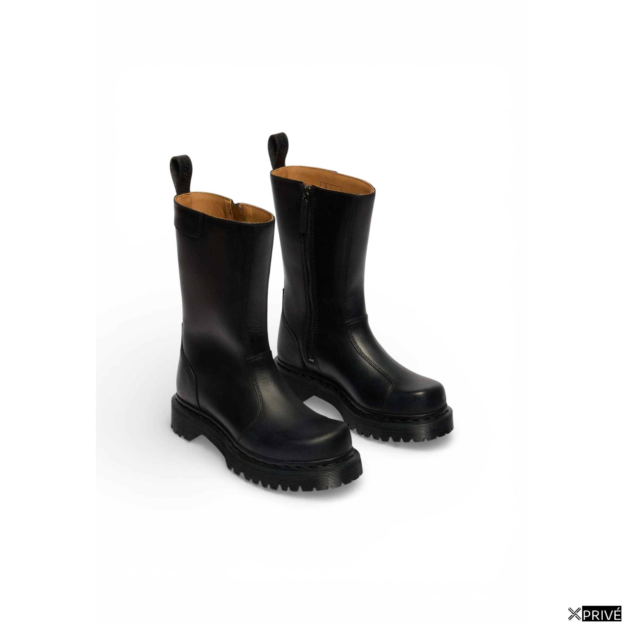 Bottes noires — 3