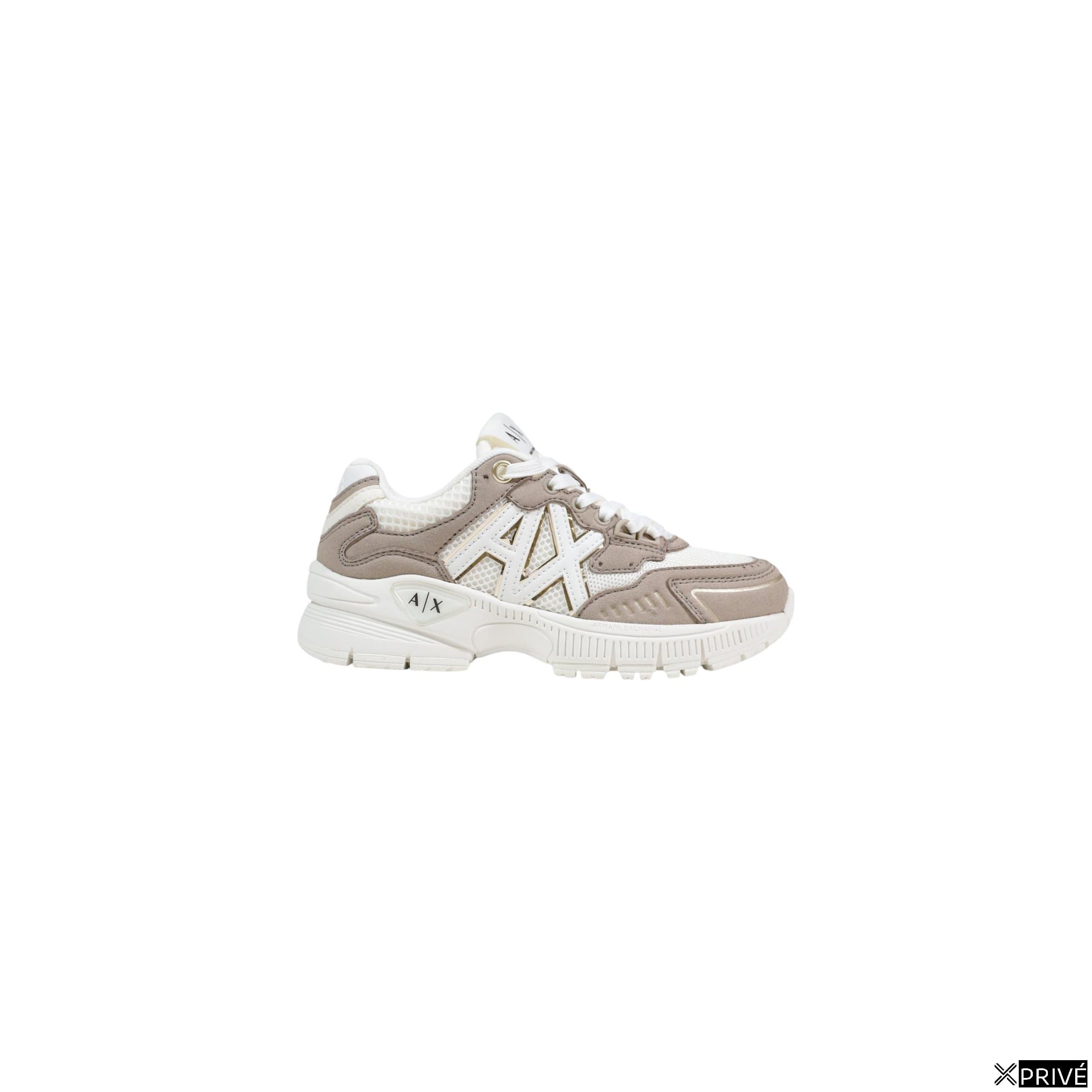 Chaussures de sport brunes — 1