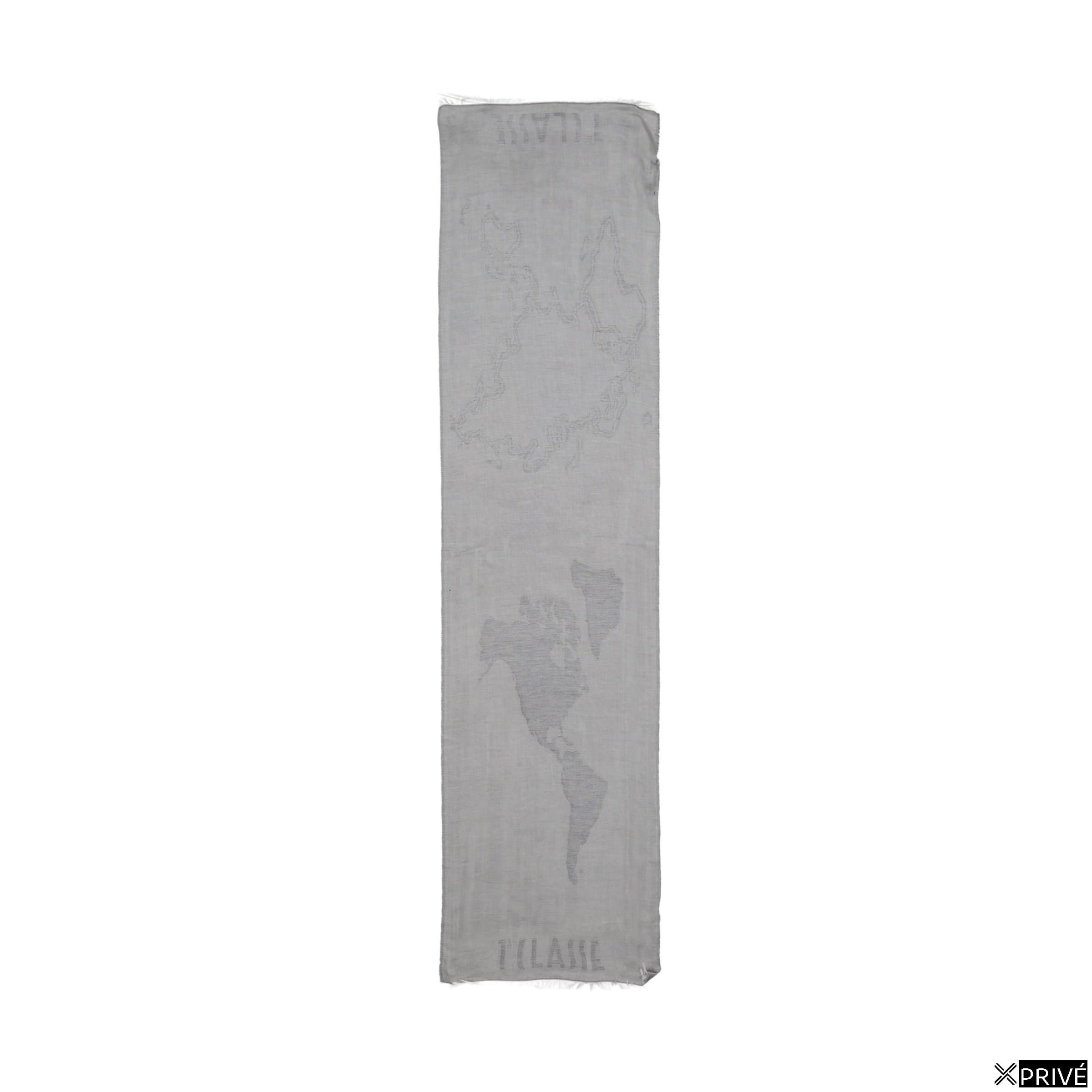 Écharpe grise — 3