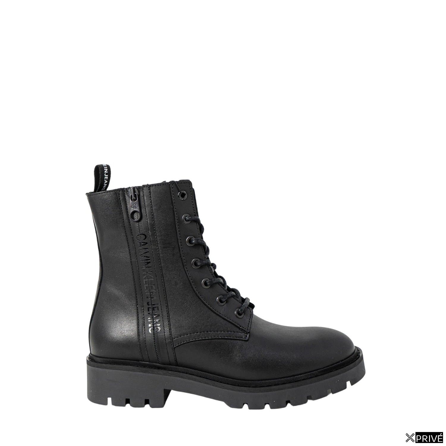 Bottes noires — 1