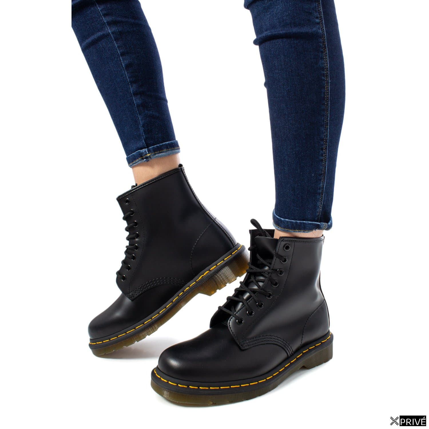 Bottes noires — 1