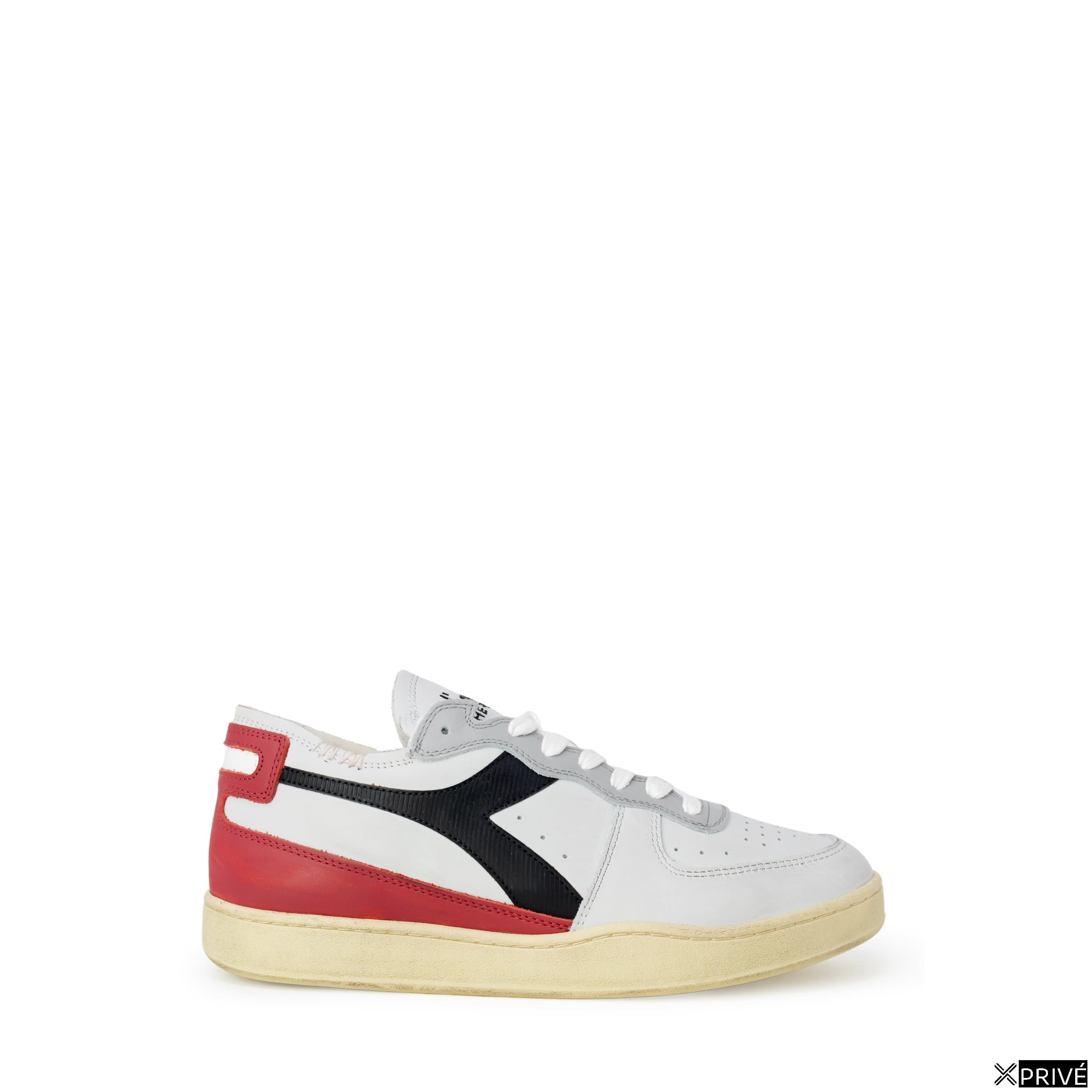 Chaussures de sport blanches — 1