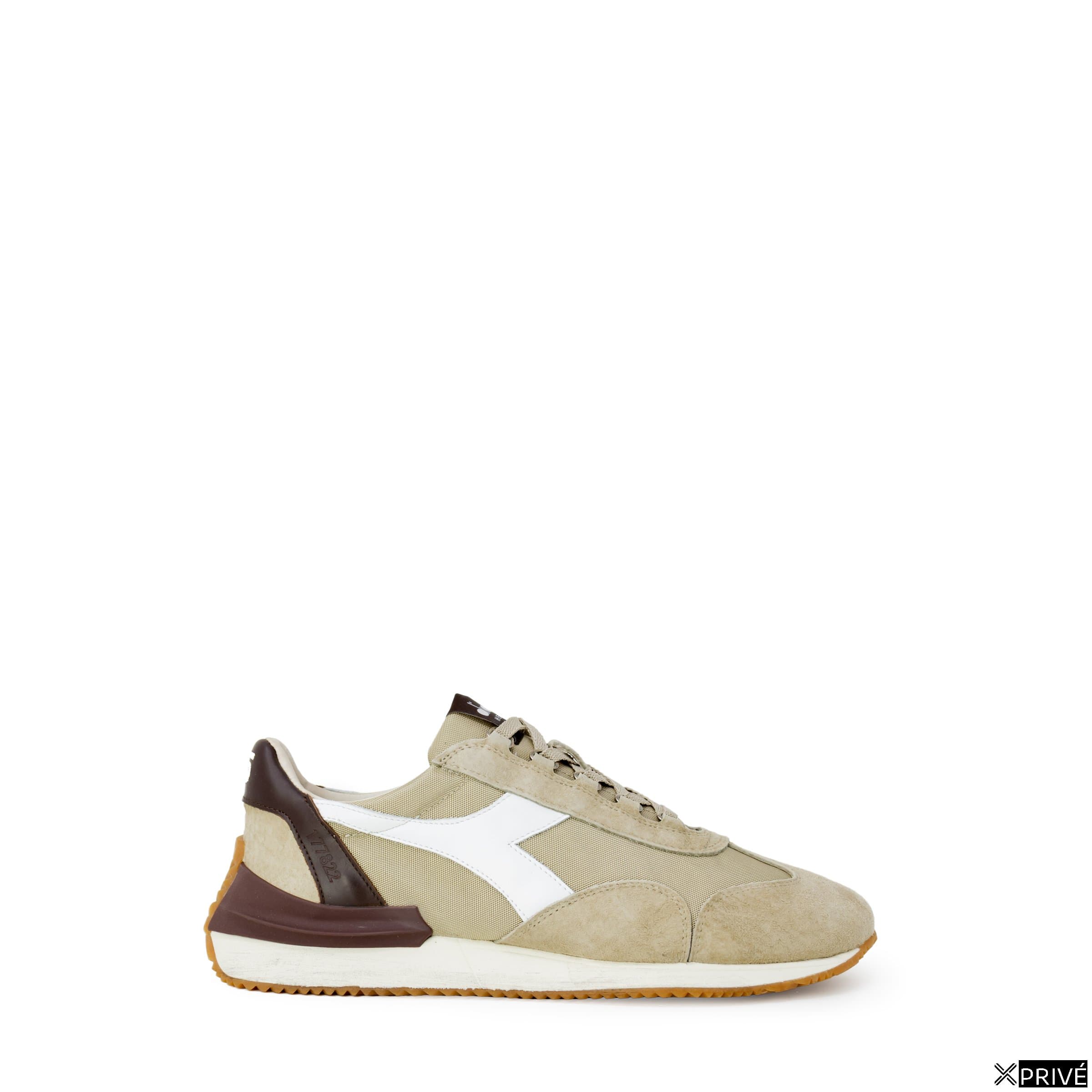 Chaussures de sport beiges — 1