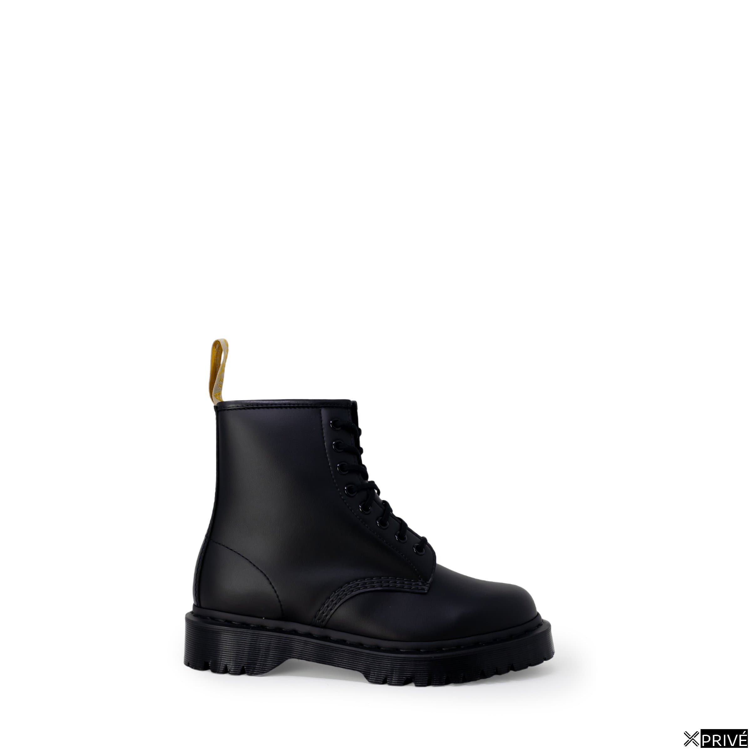 Bottes noires — 1