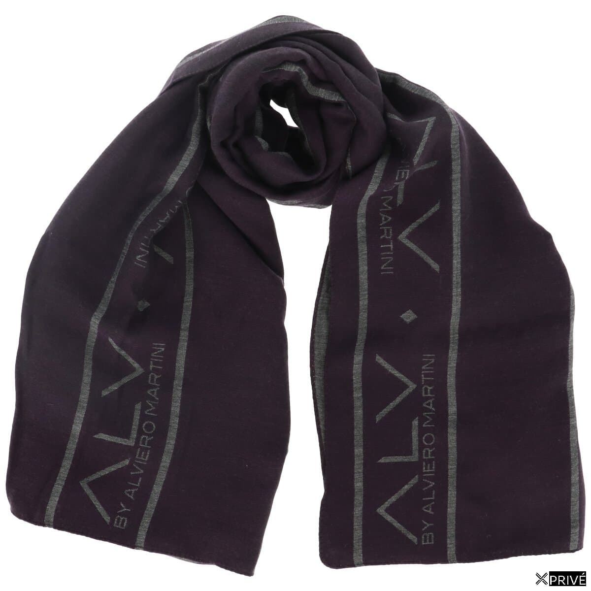 Écharpe violette — 1