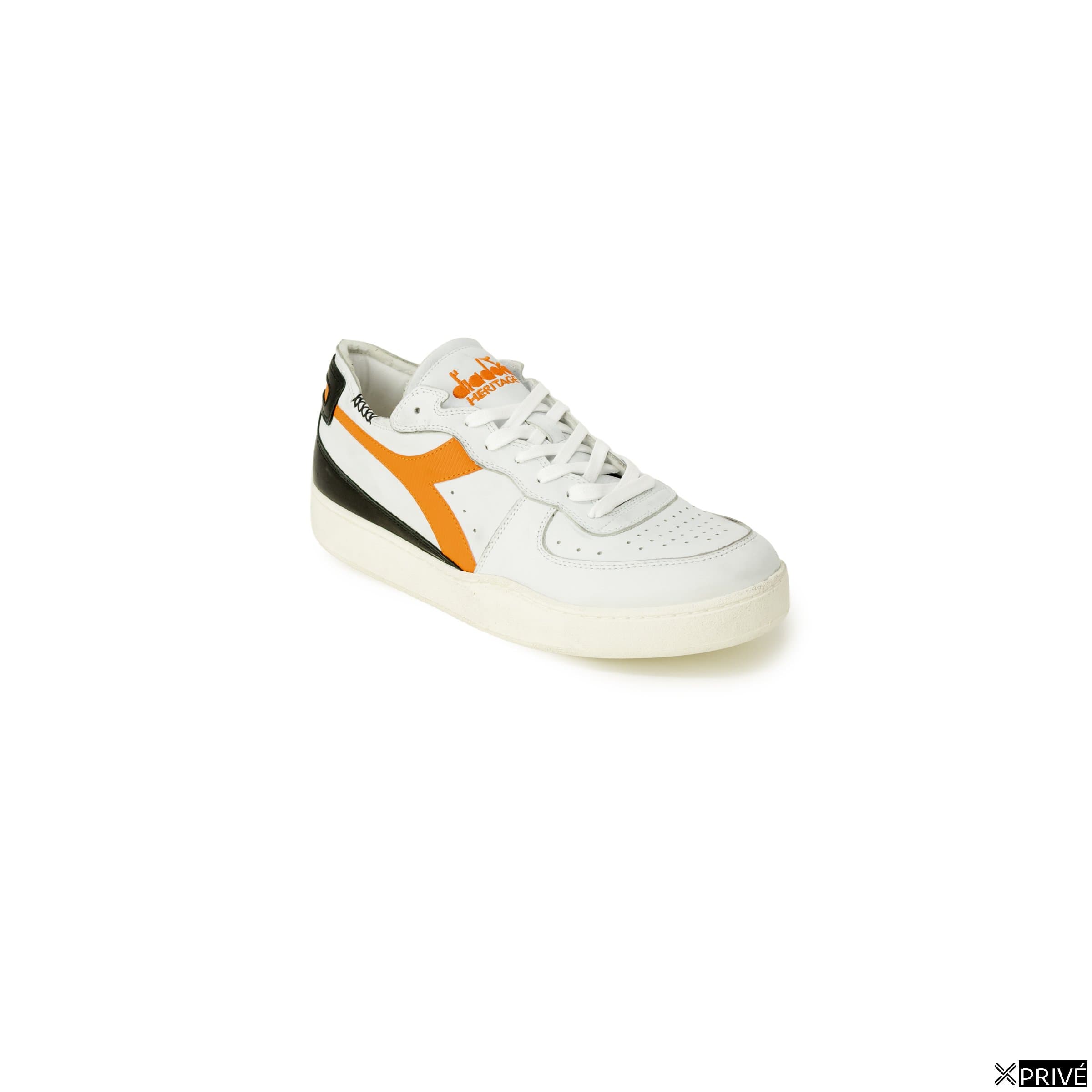 Chaussures de sport oranges — 2