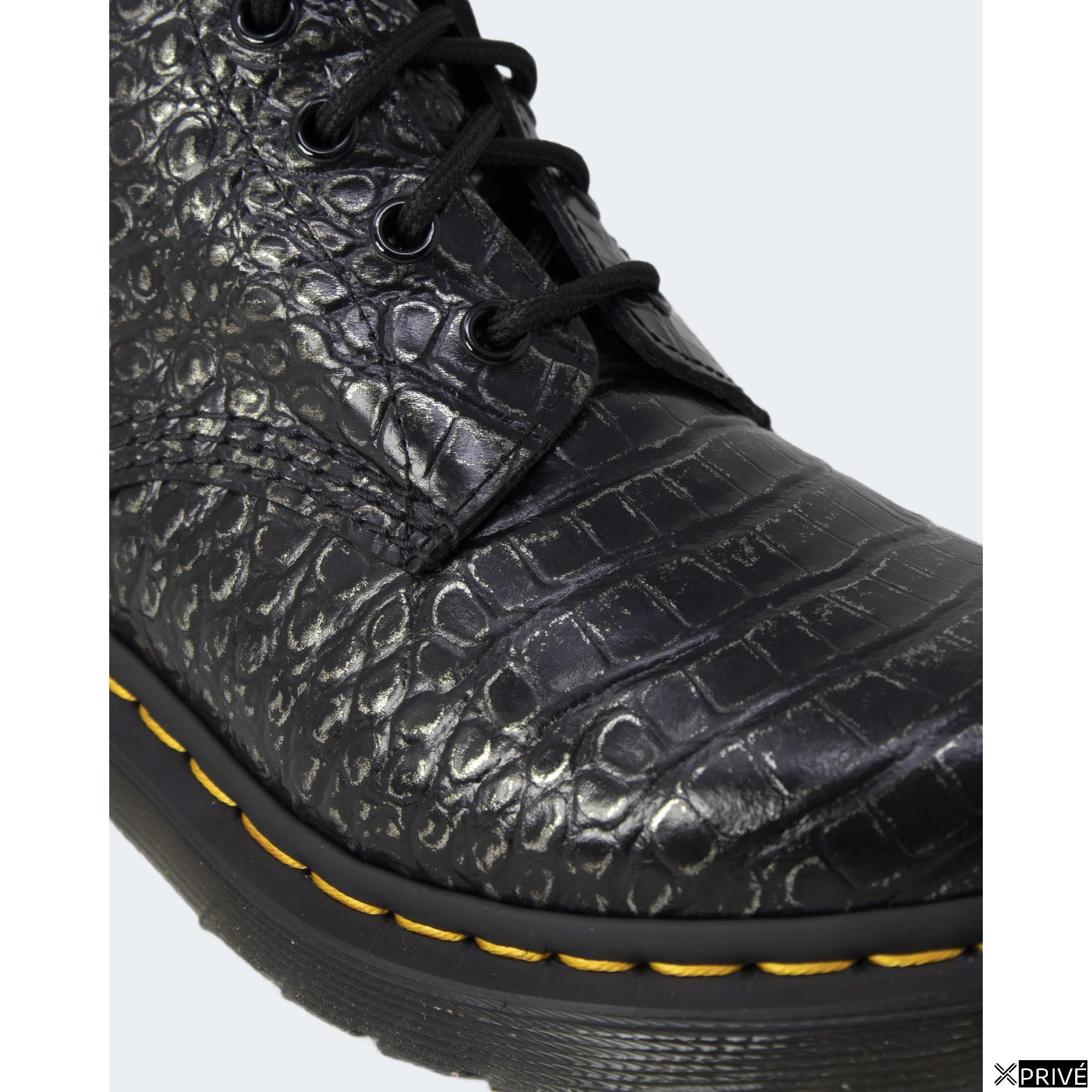 Bottes noires — 3