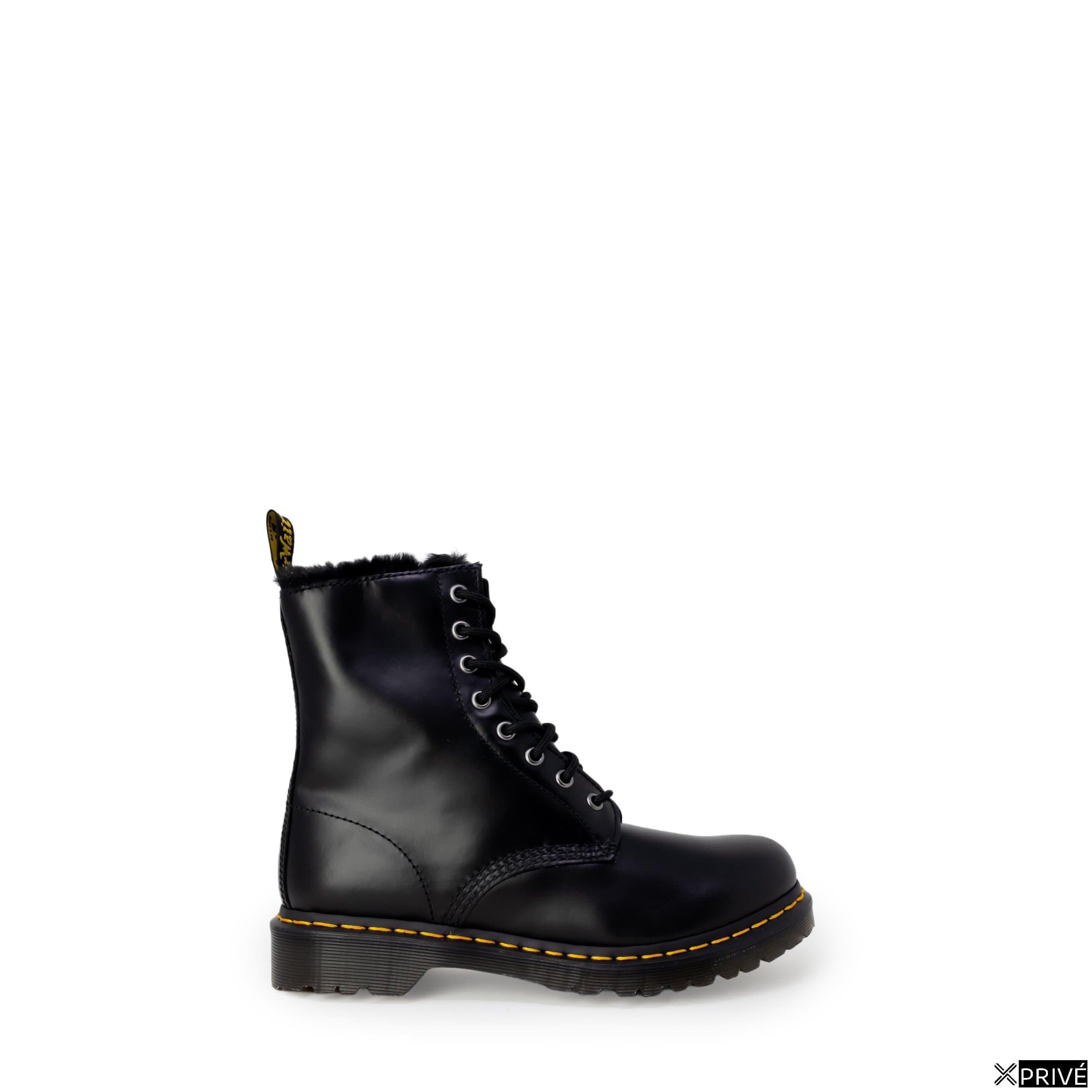 Bottes noires — 1