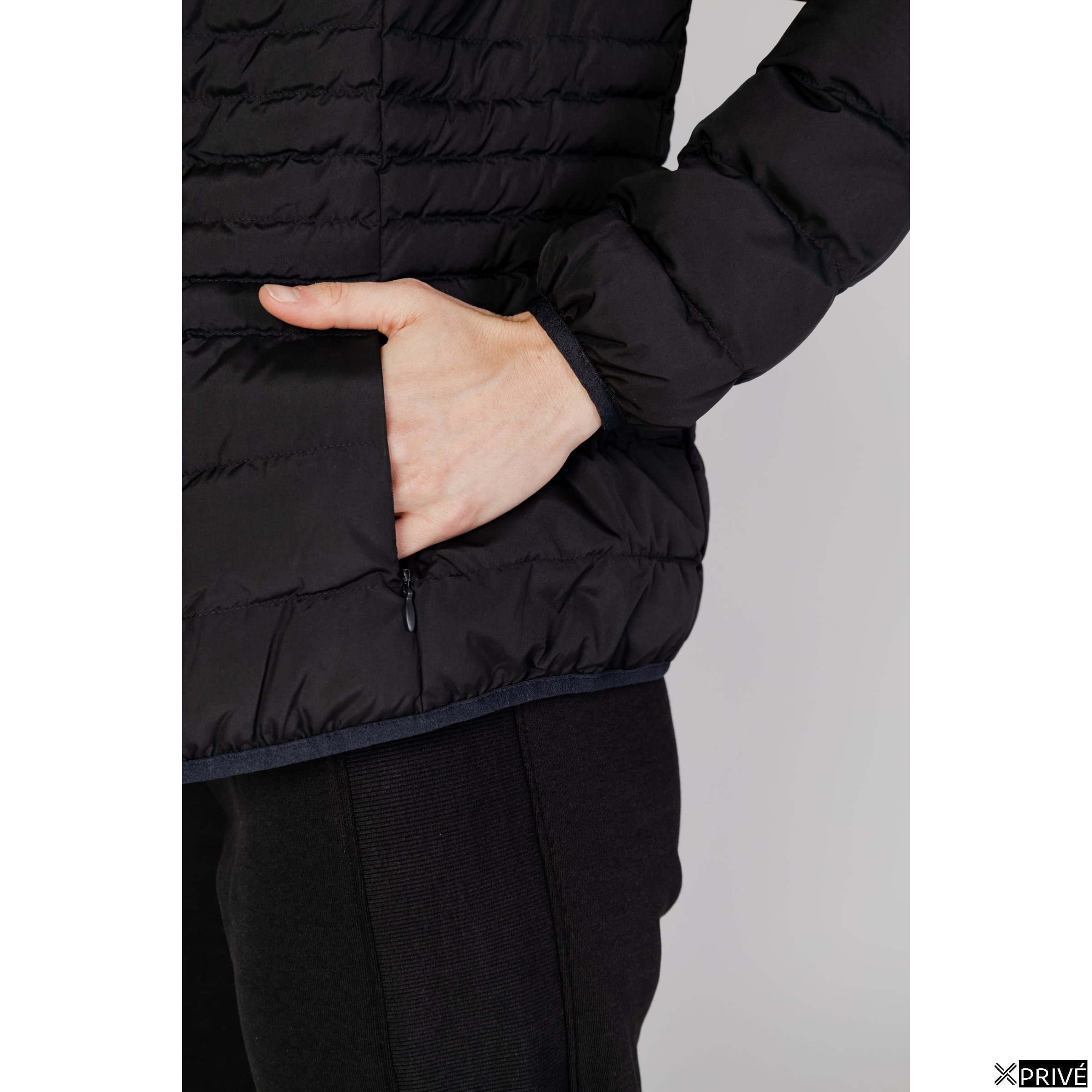 Veste noire — 3