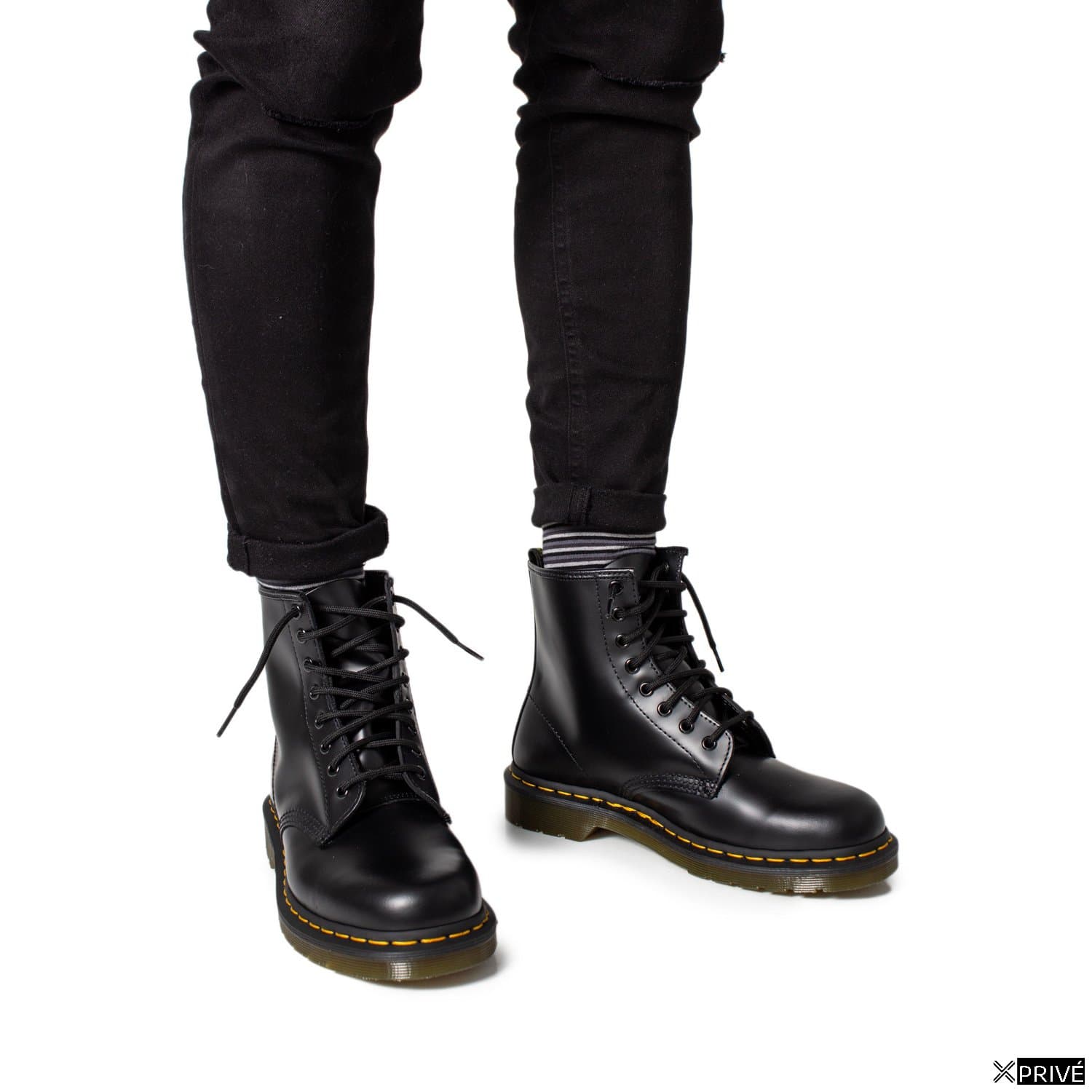 Bottes noires — 1