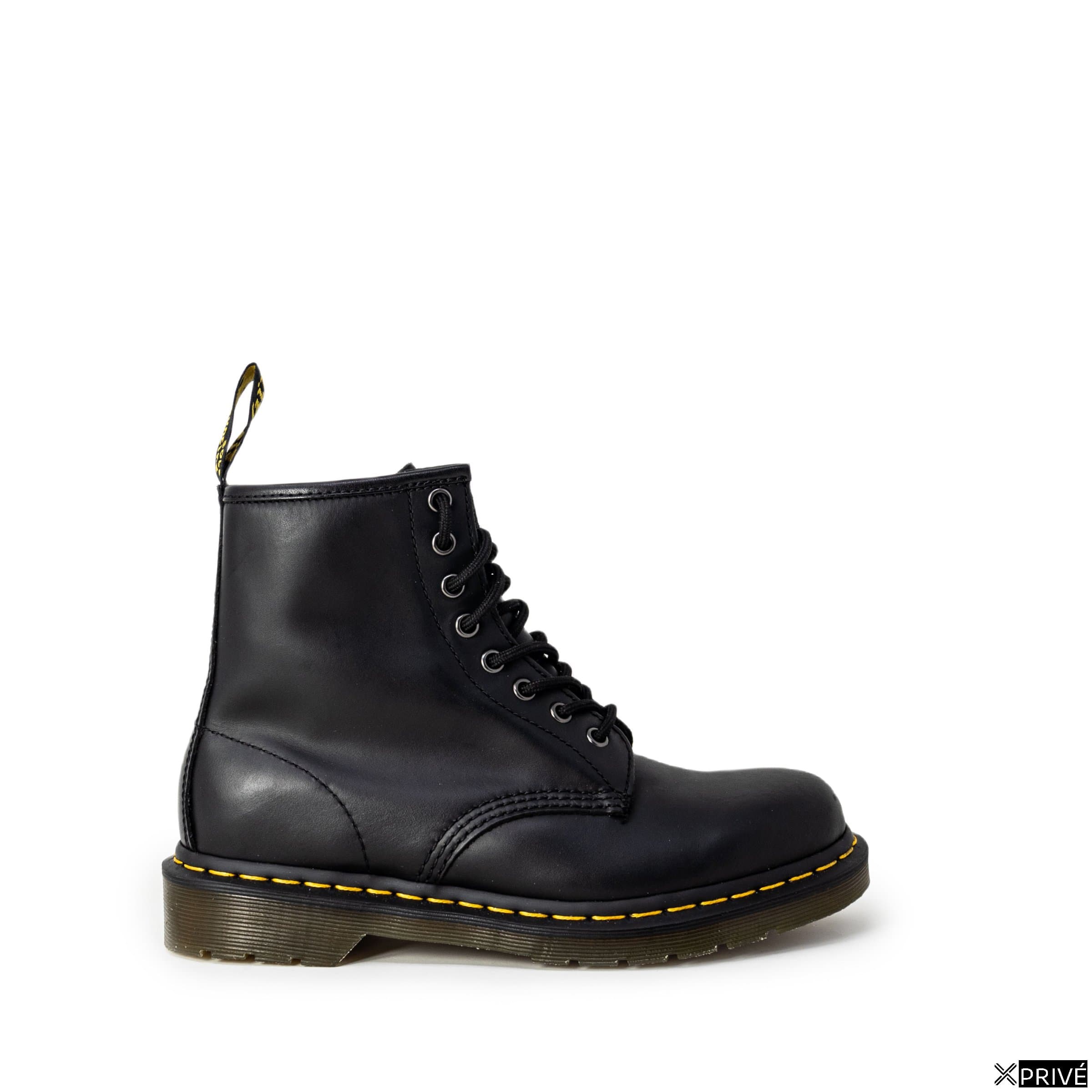 Bottes noires — 1