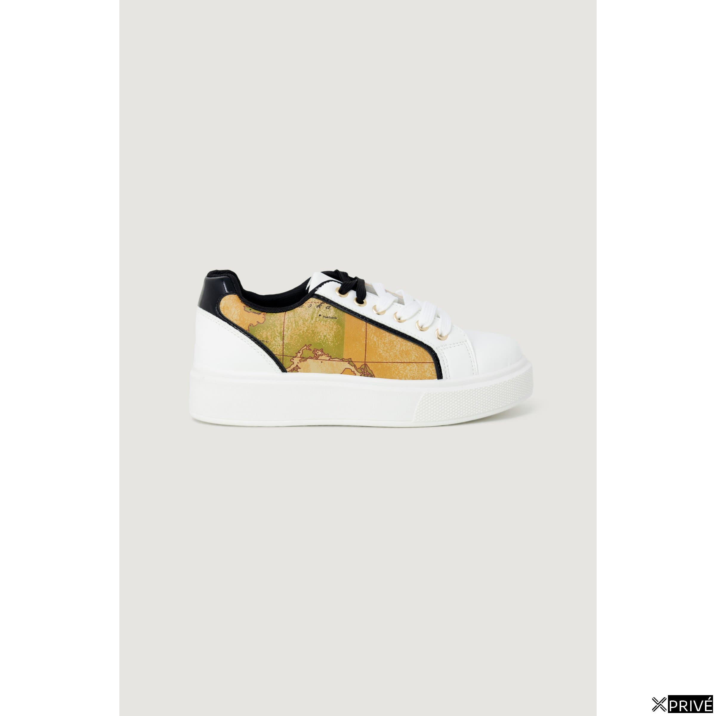 Chaussures de sport blanches — 1