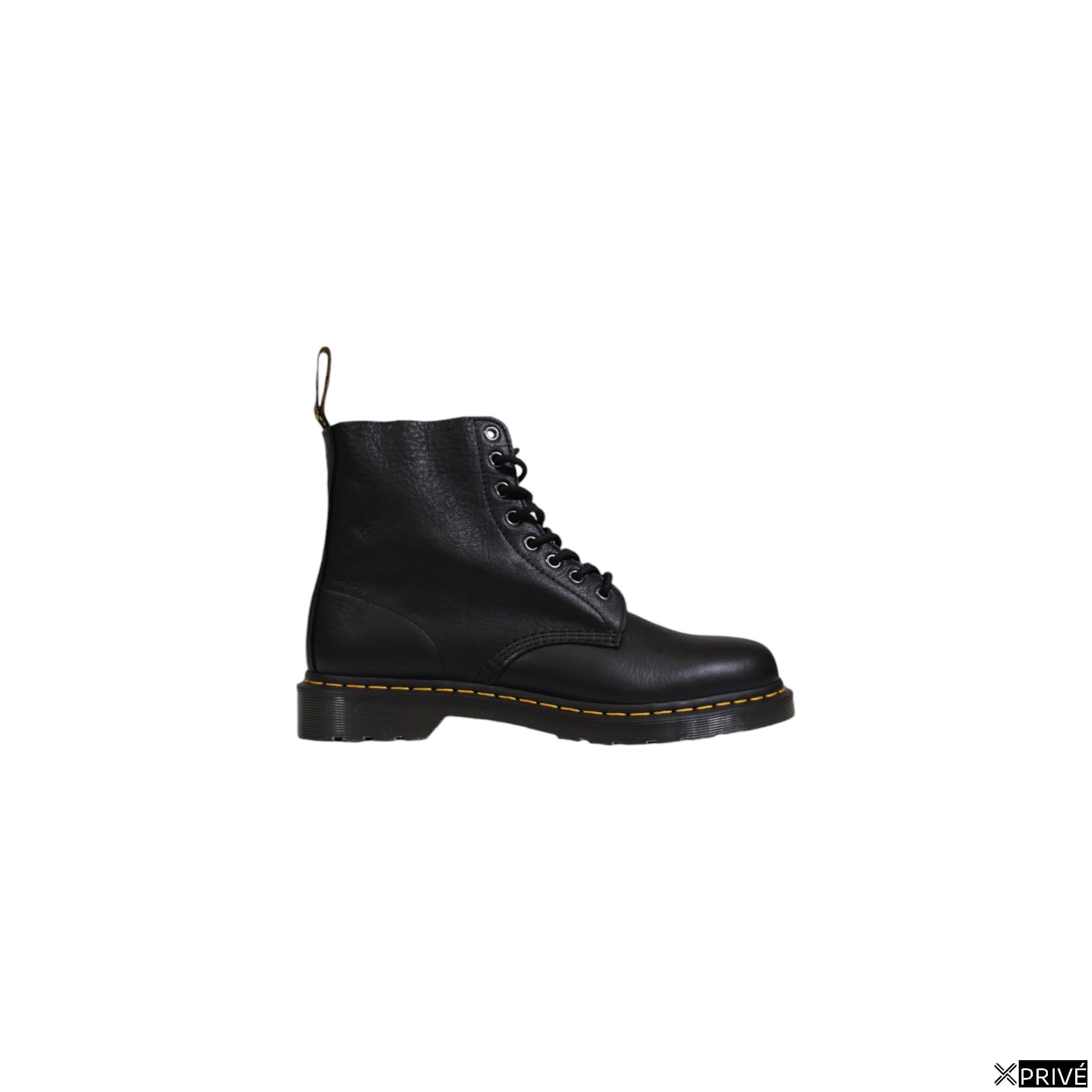 Bottes noires — 1