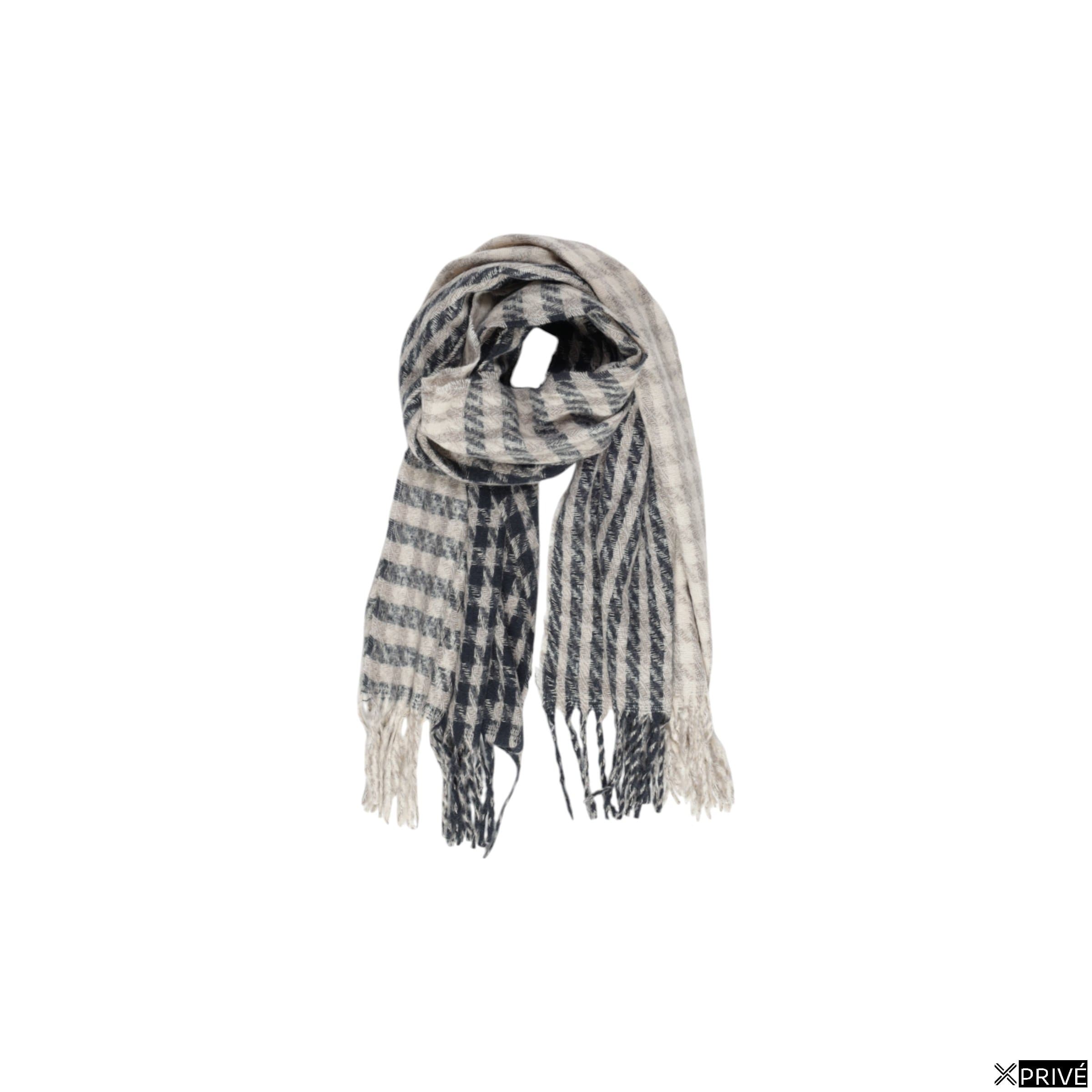 Écharpe grise — 1