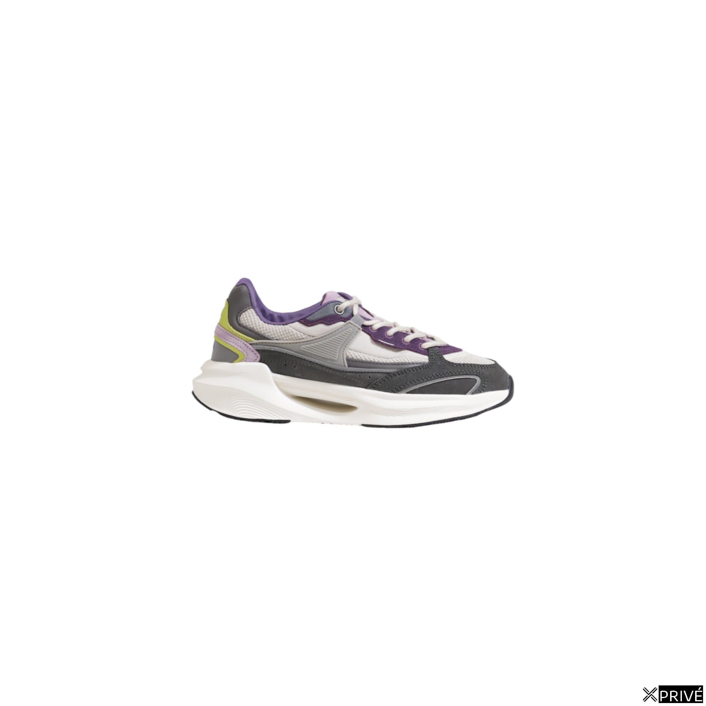 Chaussures de sport grises — 1