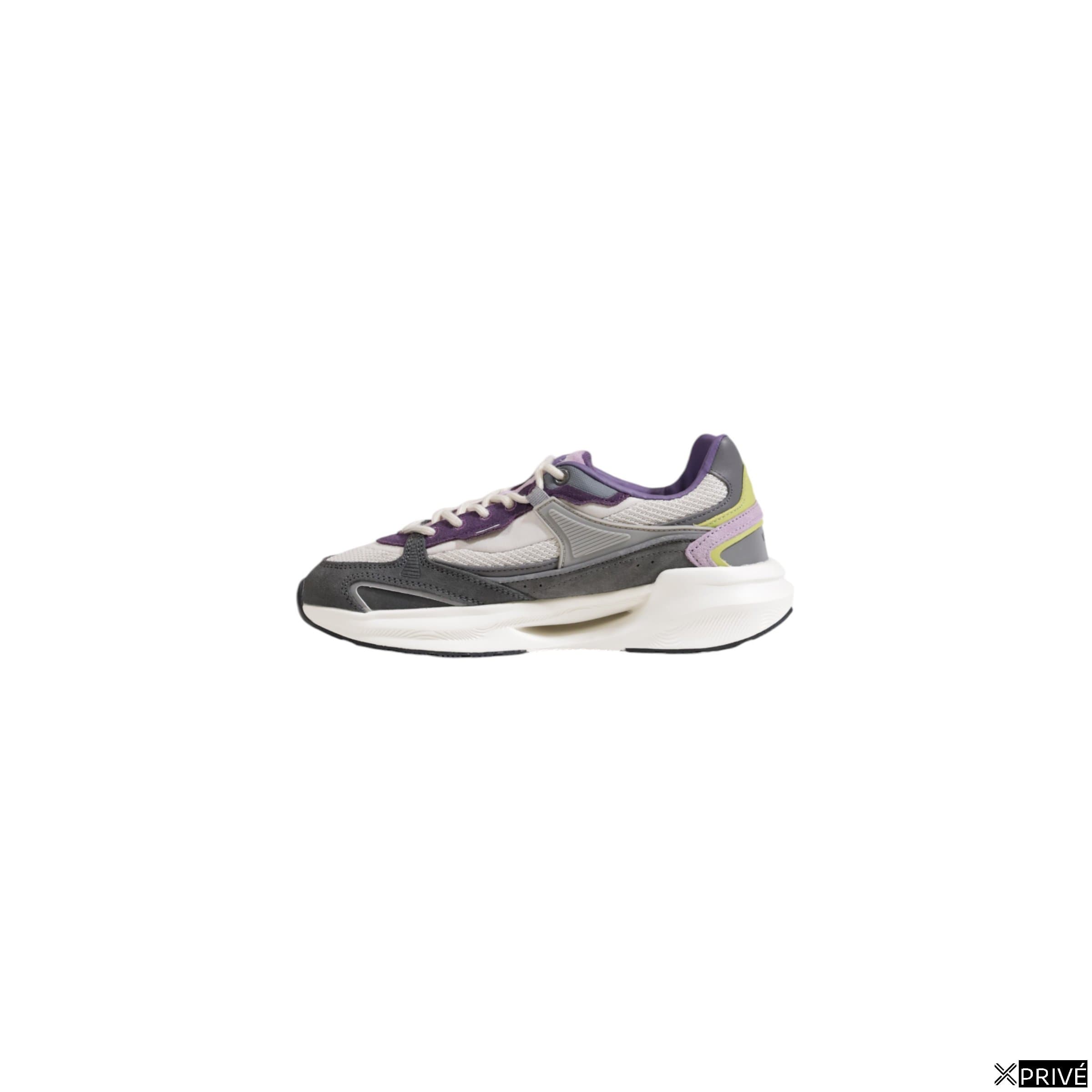 Chaussures de sport grises — 3