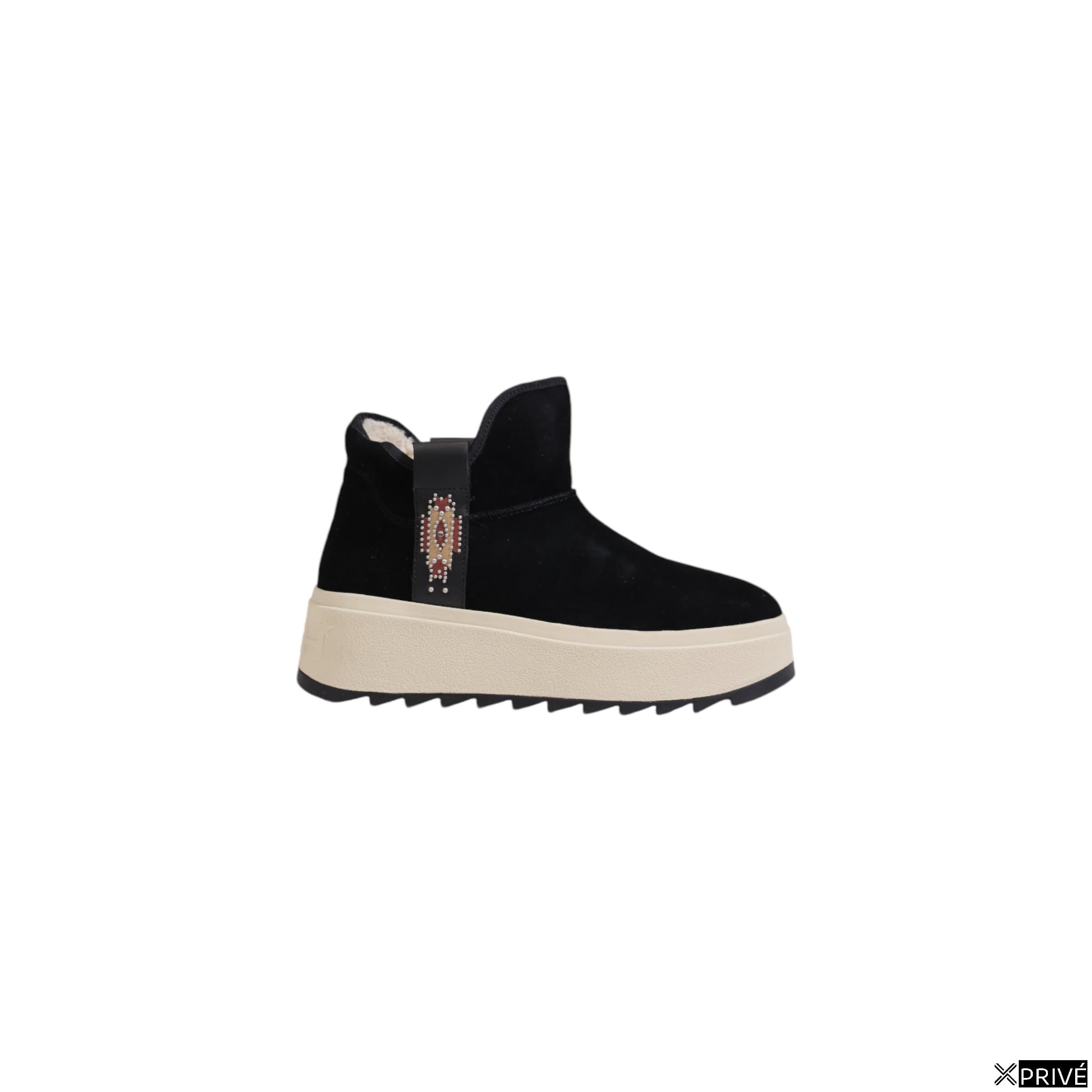 Bottes noires — 1