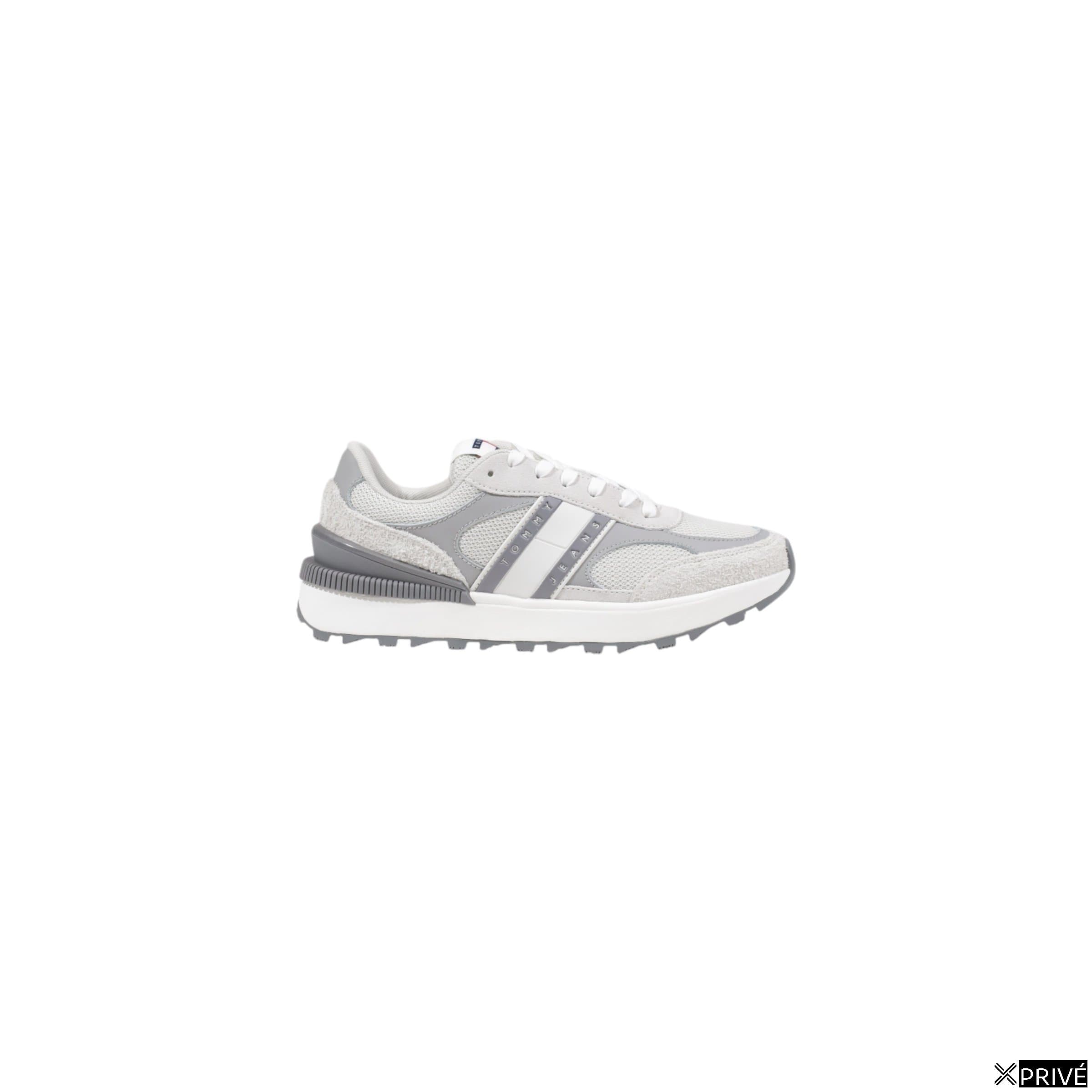 Chaussures de sport grises — 1