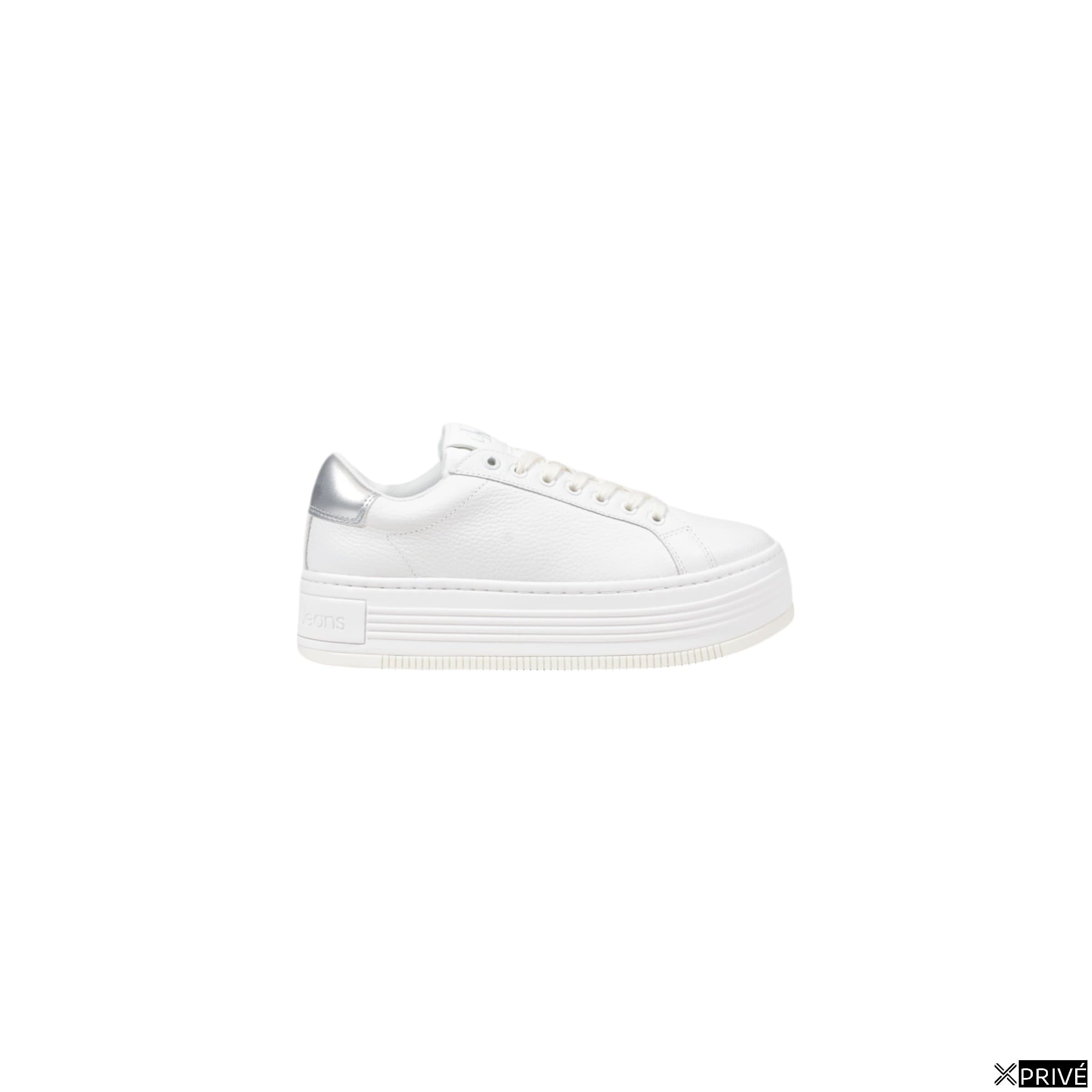 Chaussures de sport argentées — 1