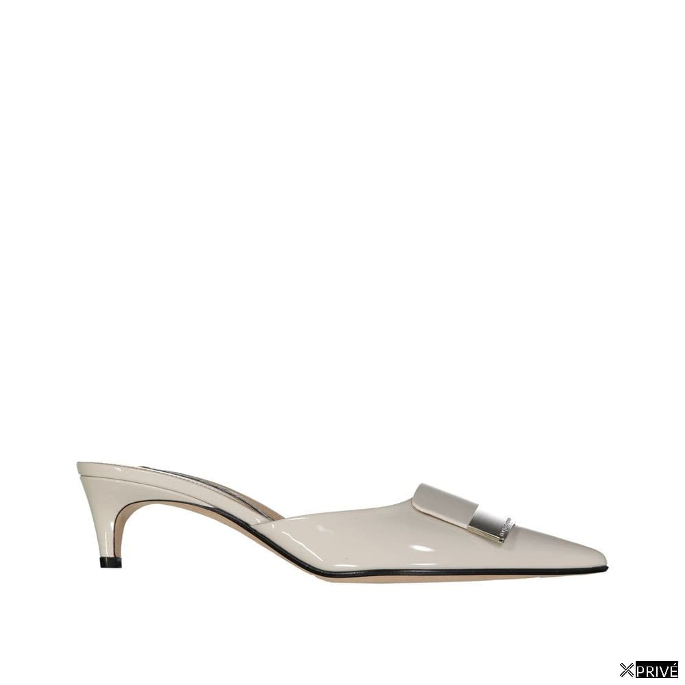 Chaussures plates beiges en Veau — 1