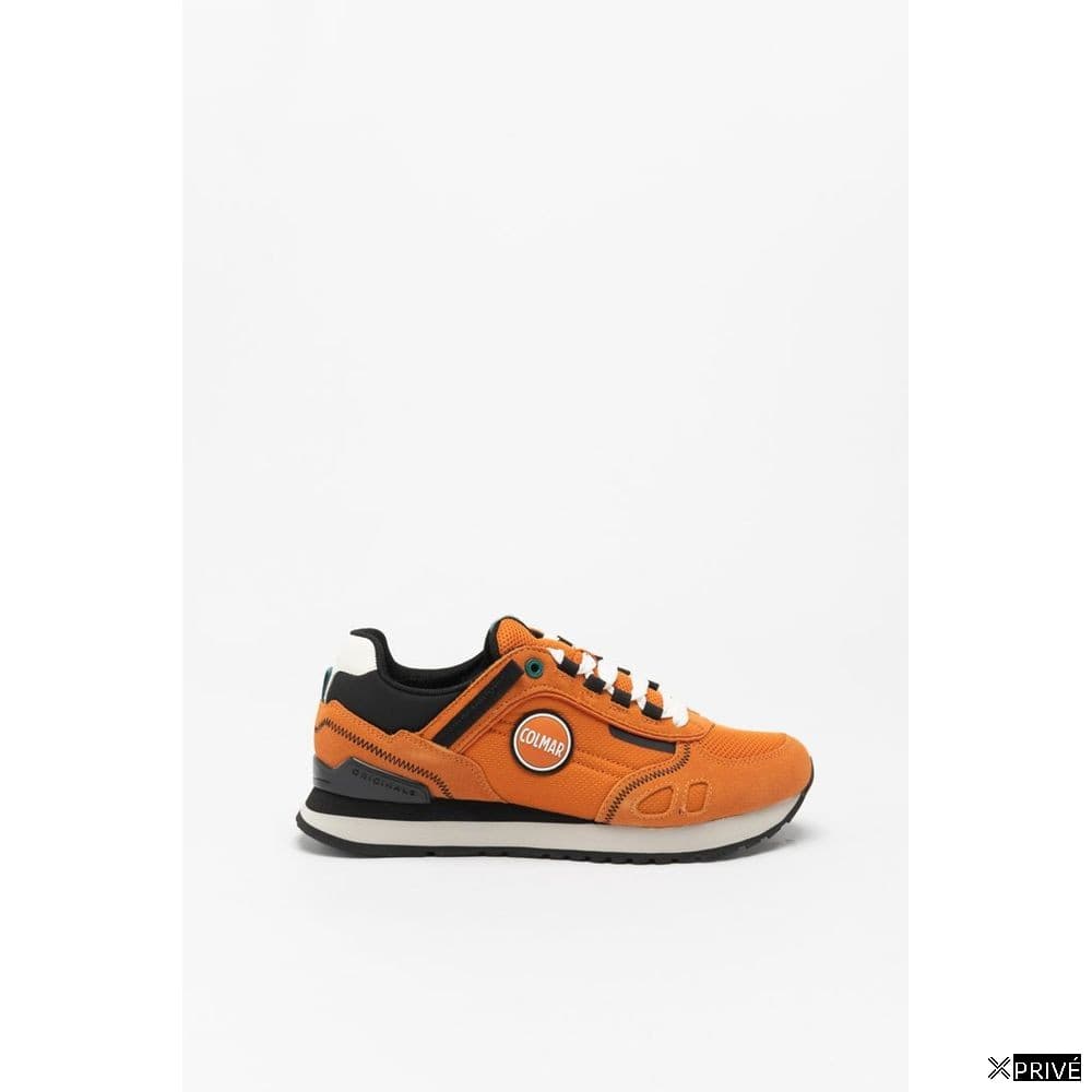 Chaussures de sport oranges — 1