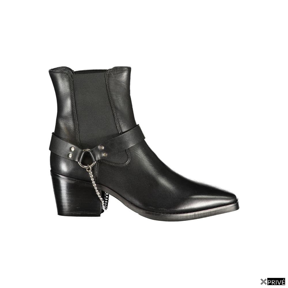 Bottes noires — 1