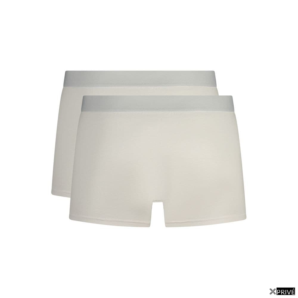 Sous-vêtements blancs — 2