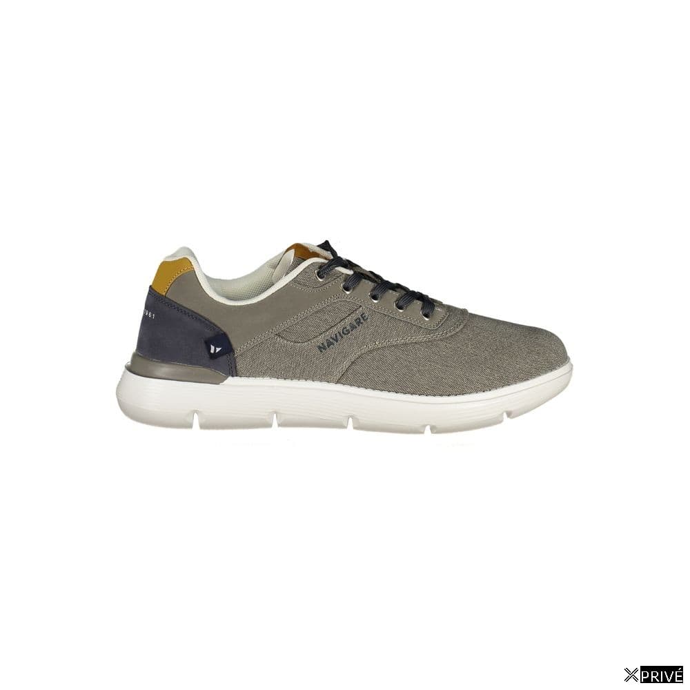 Chaussures de sport grises — 1