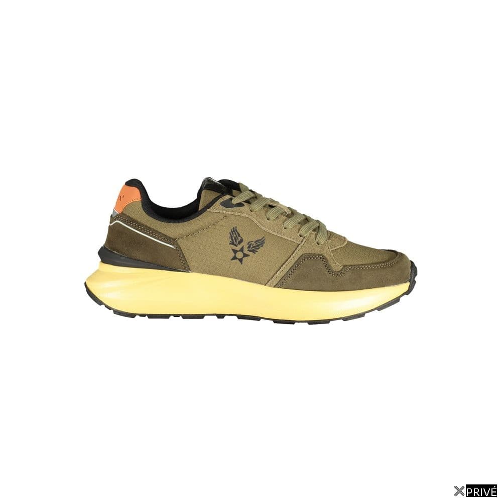 Chaussures de sport vertes — 1