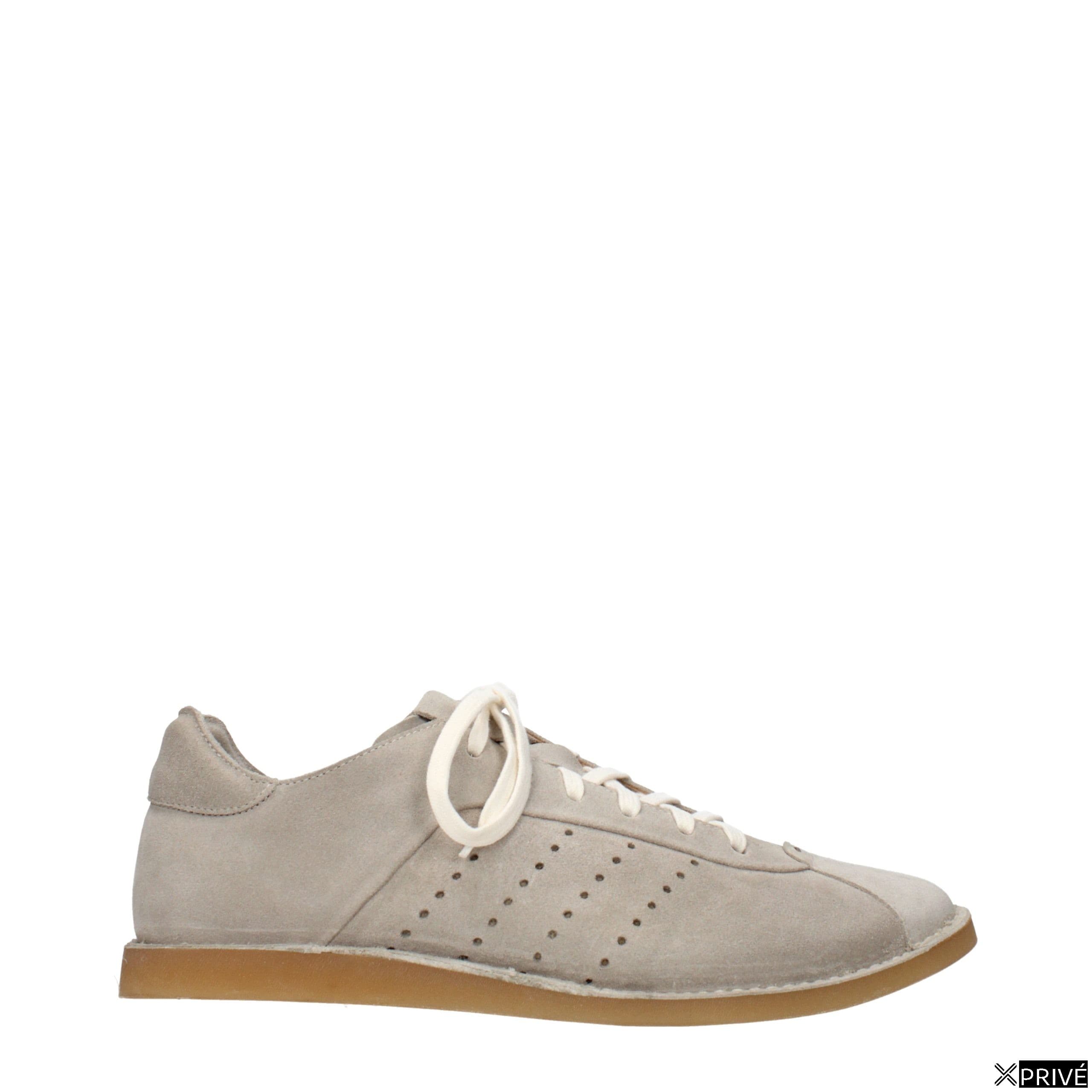 Chaussures de sport grises — 1