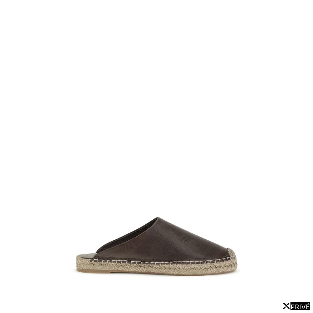 Chaussures plates brunes — 1