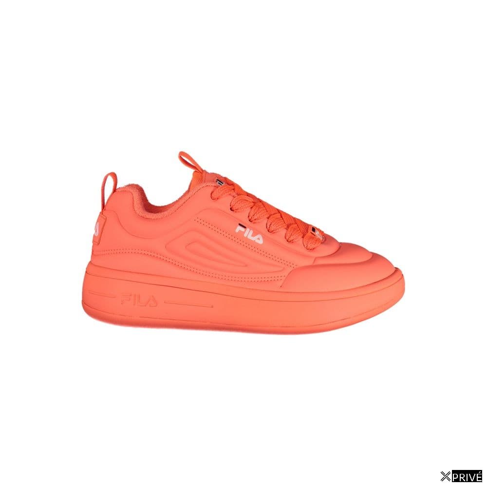 Chaussures de sport rouges — 1