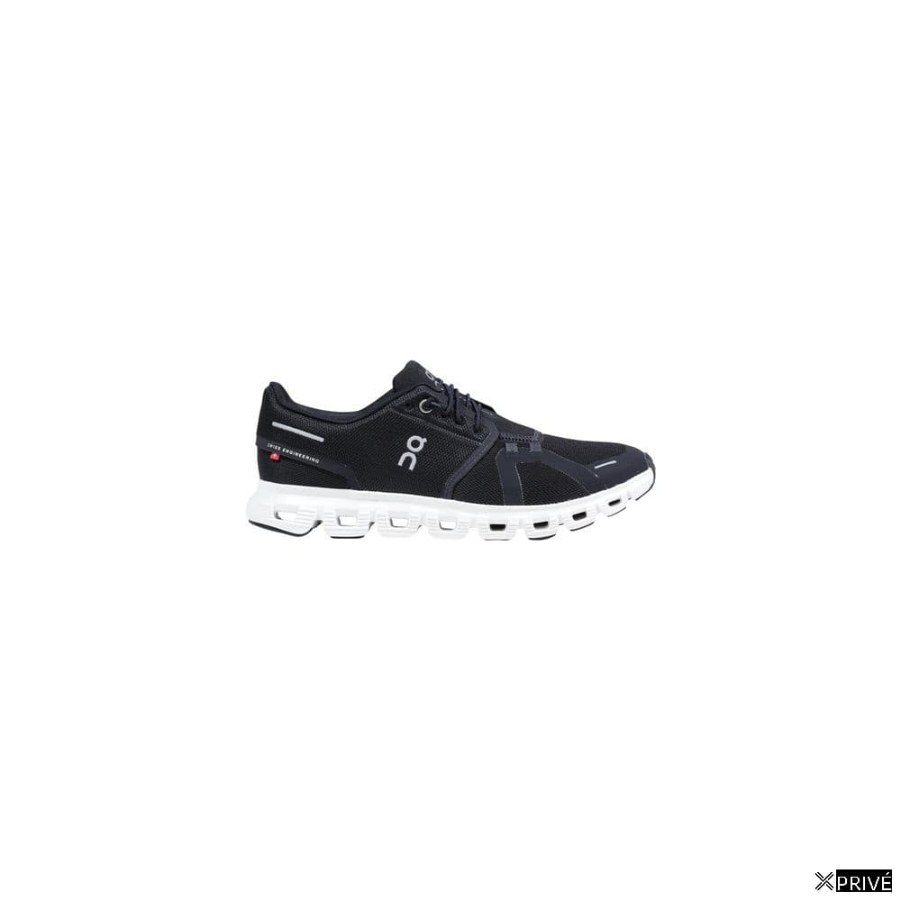 Chaussures de sport noir et blanc — 1