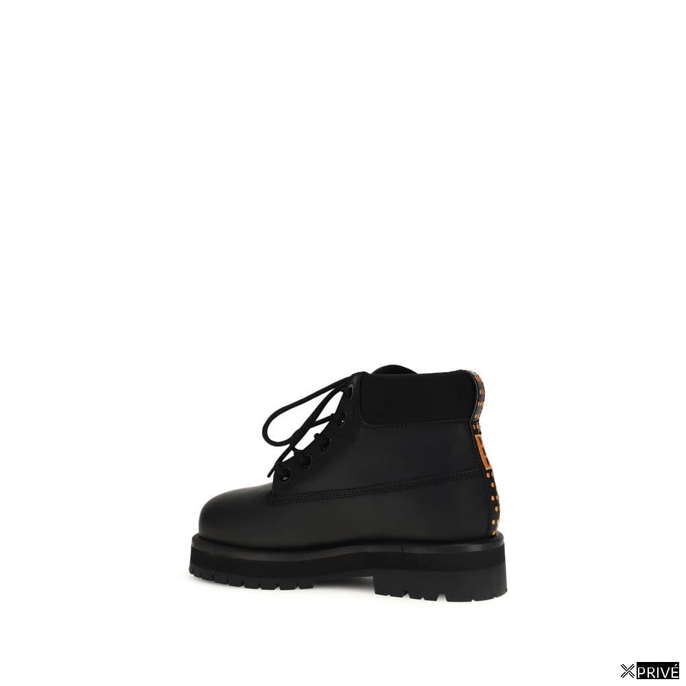Bottes noires — 3