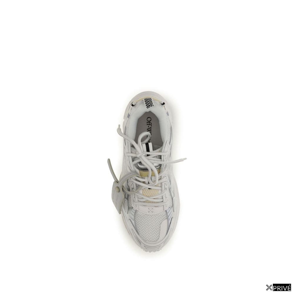 Chaussures de sport blanches — 4