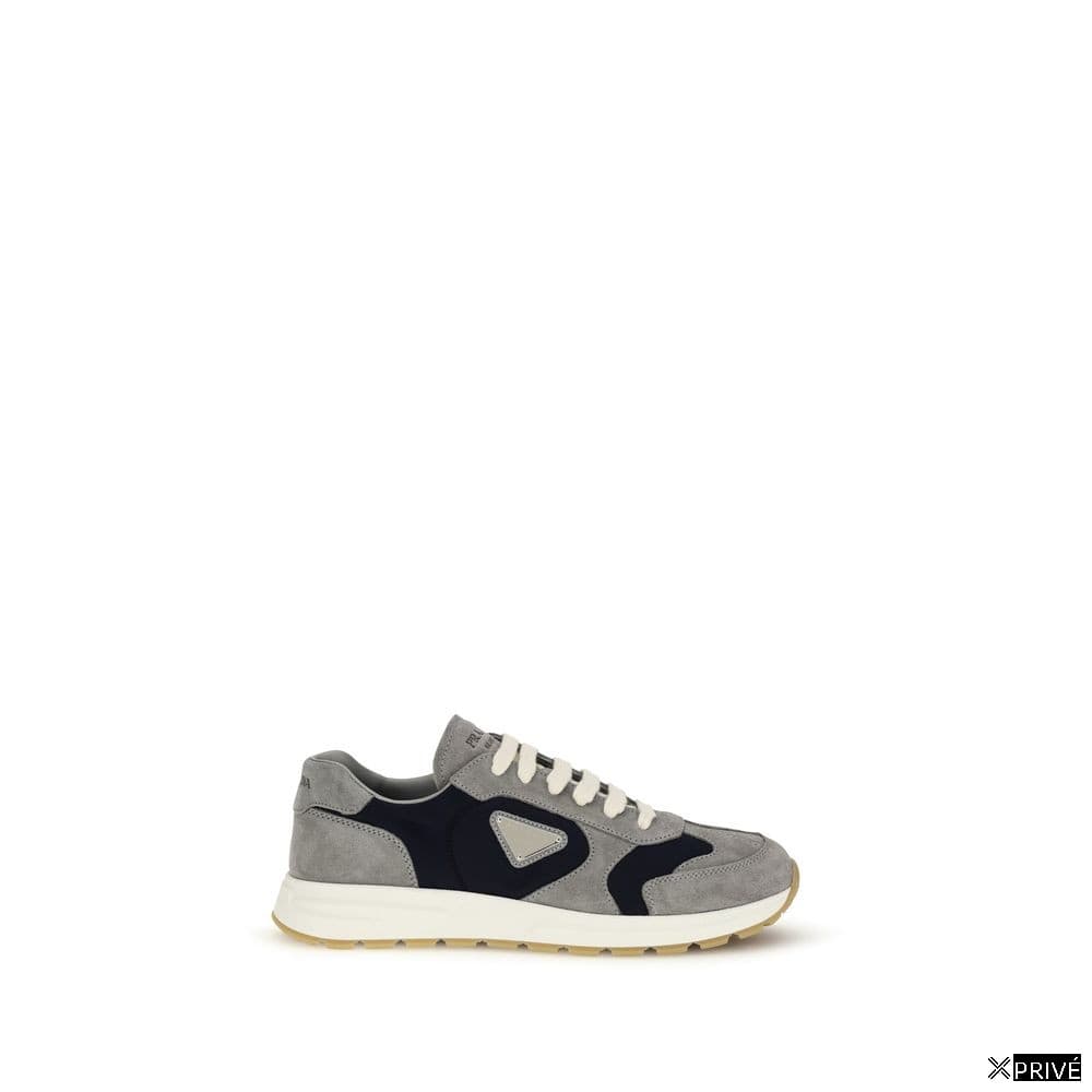 Chaussures de sport bleues — 1
