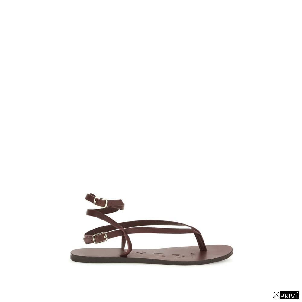Sandales brunes — 1