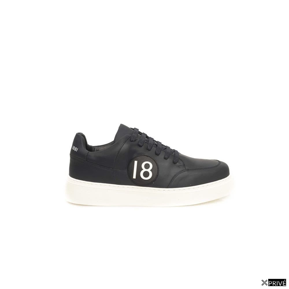 Chaussures de sport bleues — 1
