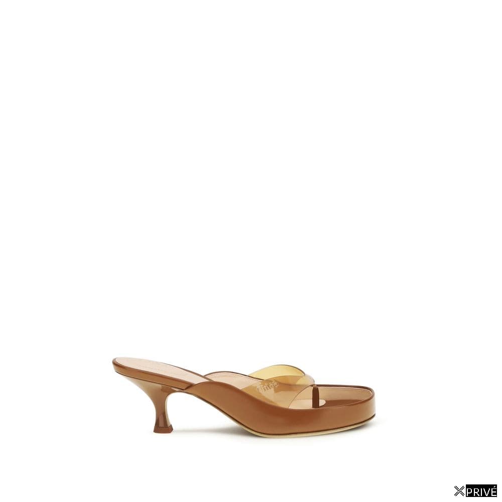 Sandales brunes — 1