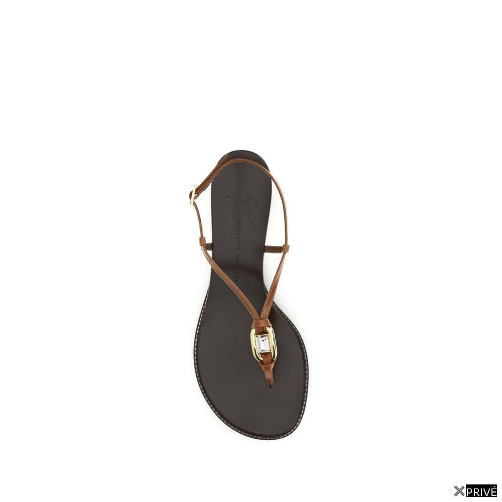 Sandales brunes — 4
