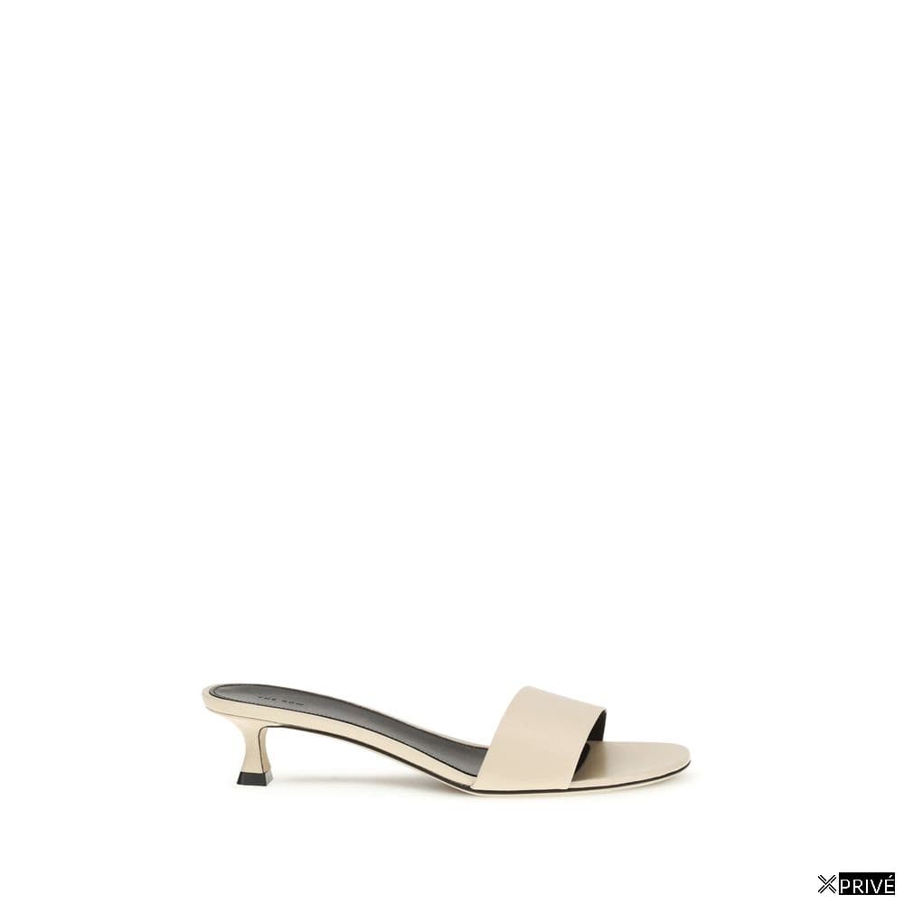 Sandales beiges — 1