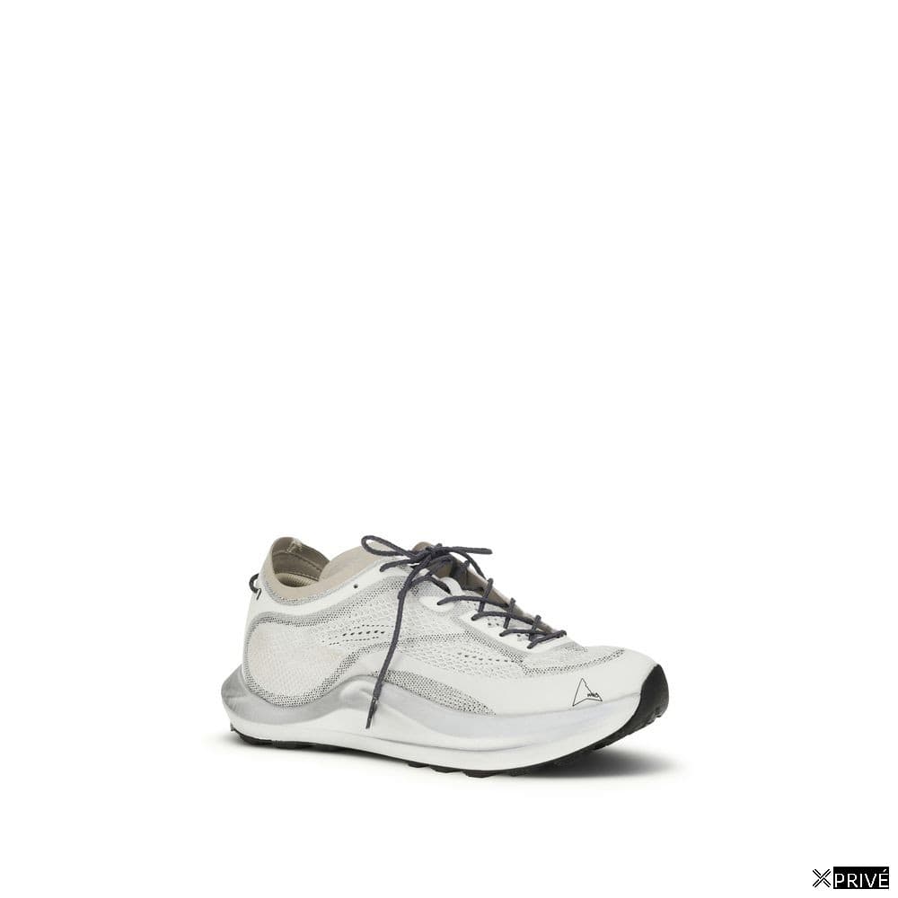Chaussures de sport blanches en Tissu — 2