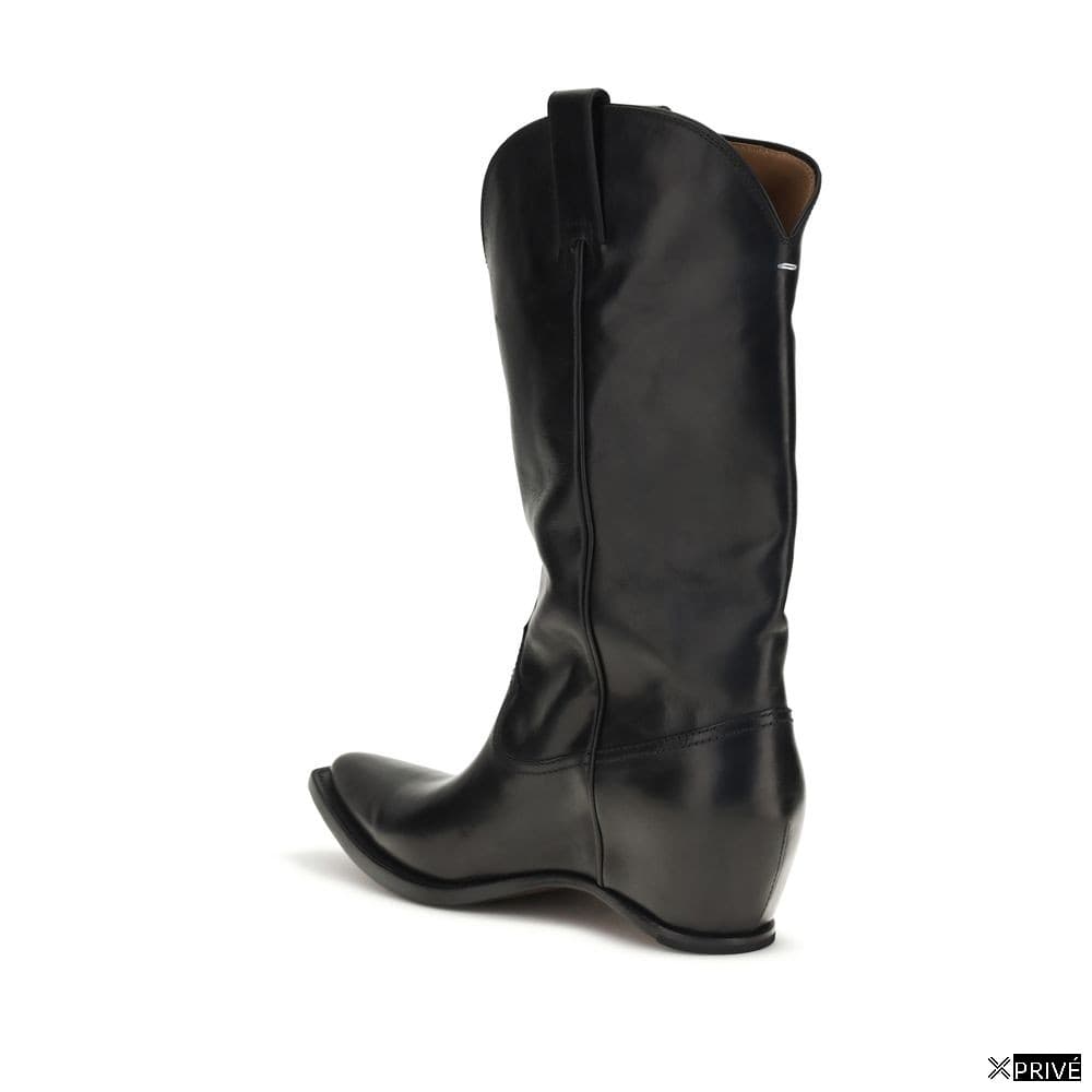 Bottes noires — 3