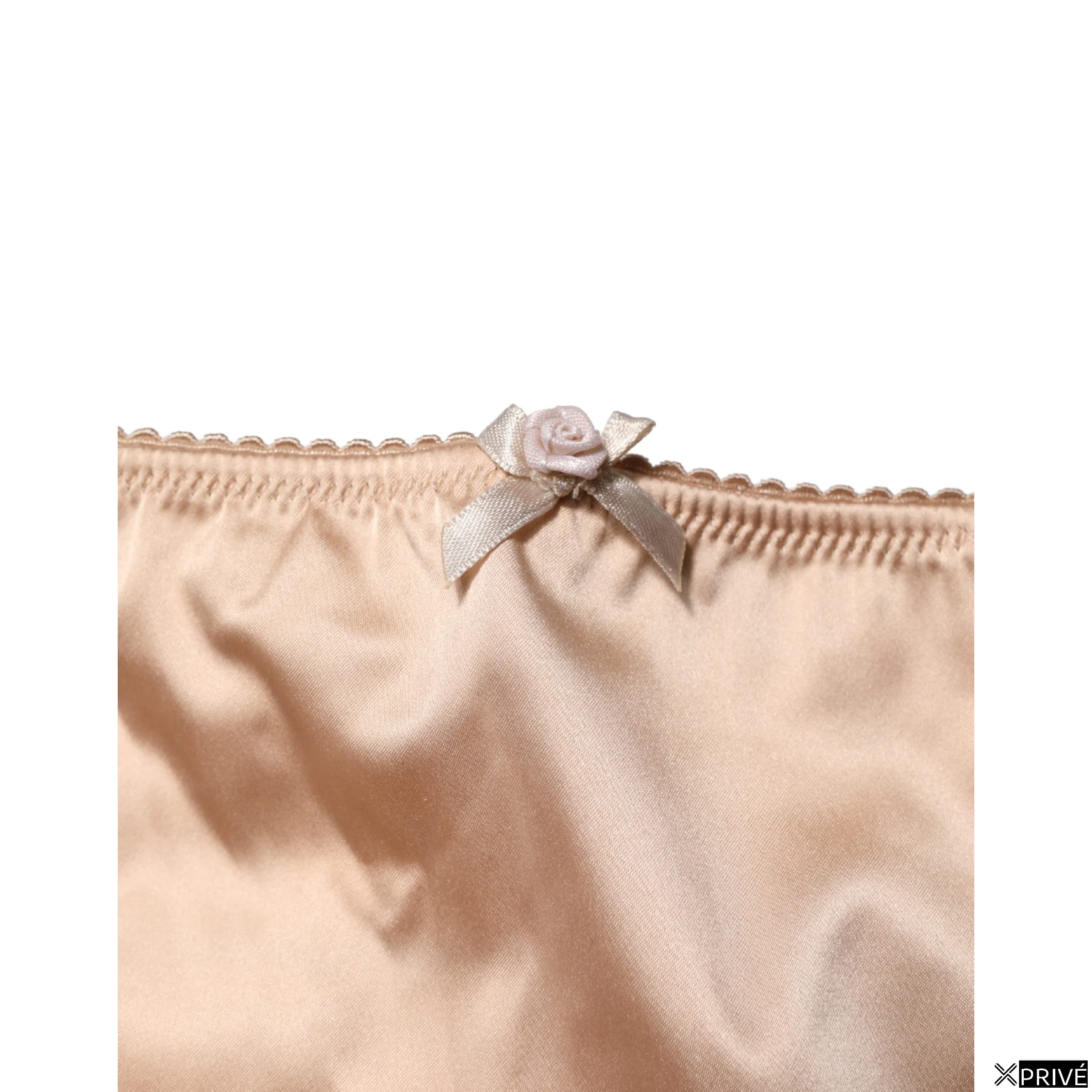 Sous-vêtements beiges — 4