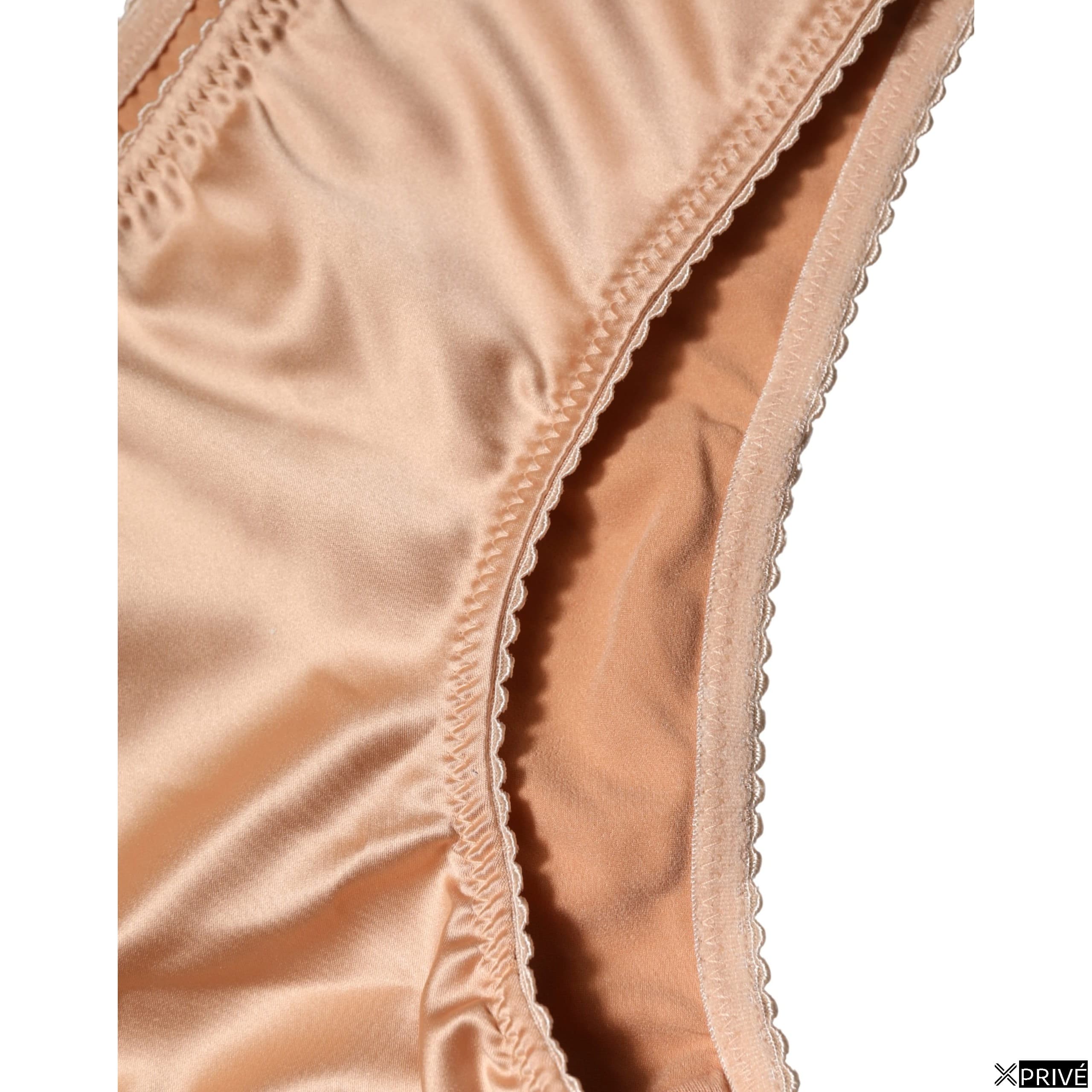 Sous-vêtements beiges — 4